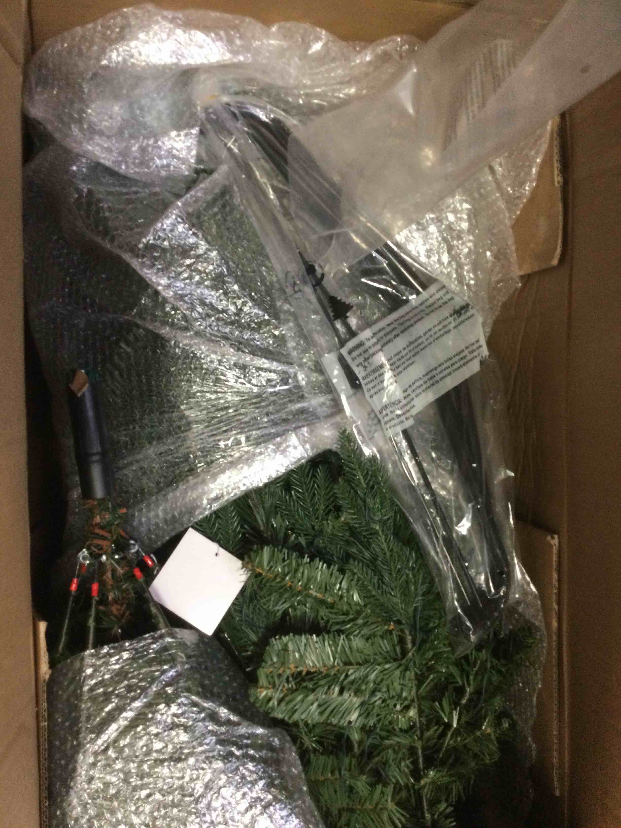 https://s3.amazonaws.com/lotting-images-prod/bidfta/RED4330860_1676056460836.jpeg