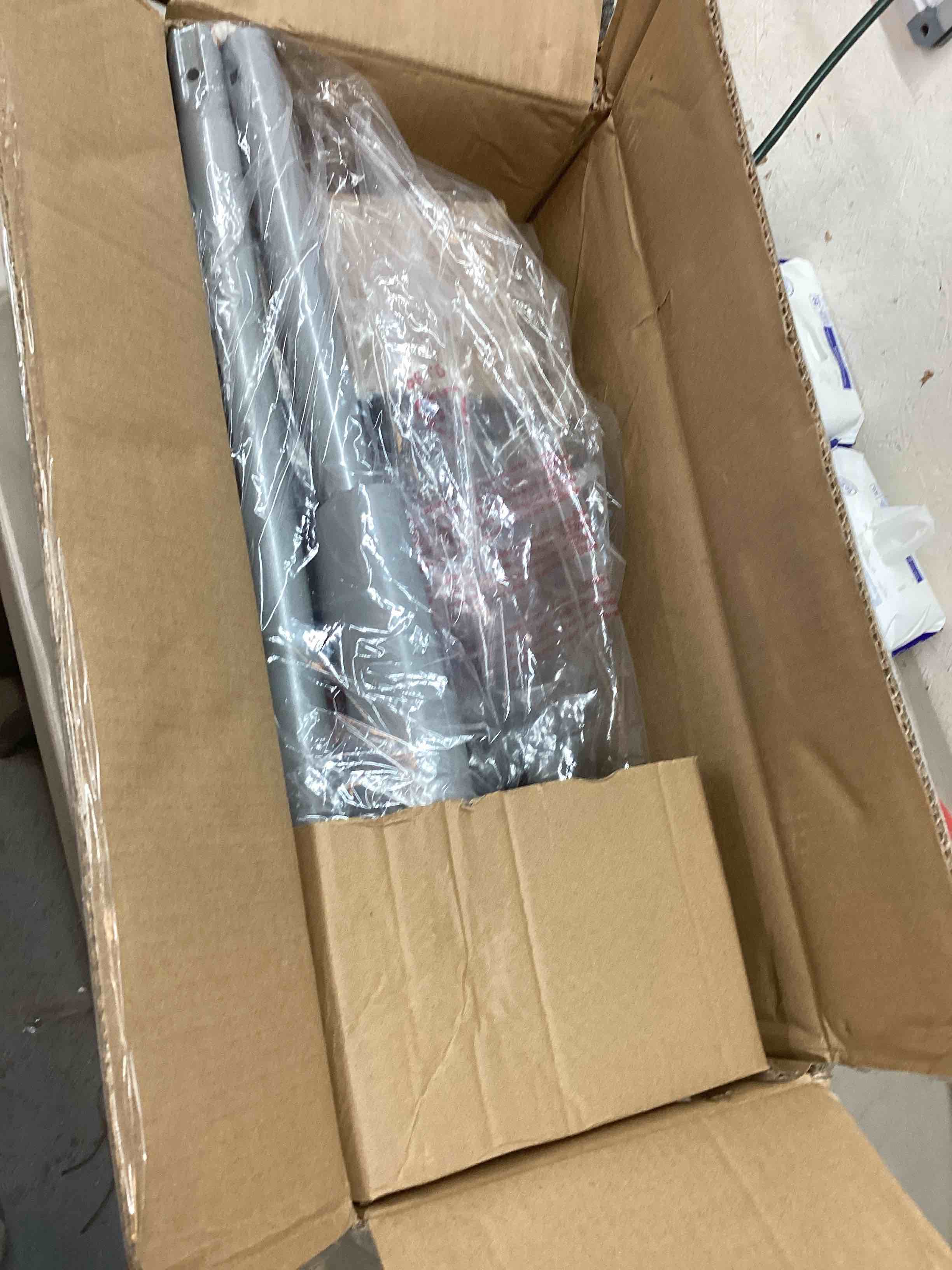 https://s3.amazonaws.com/lotting-images-prod/bidfta/RED4348091_1684877138239.jpeg