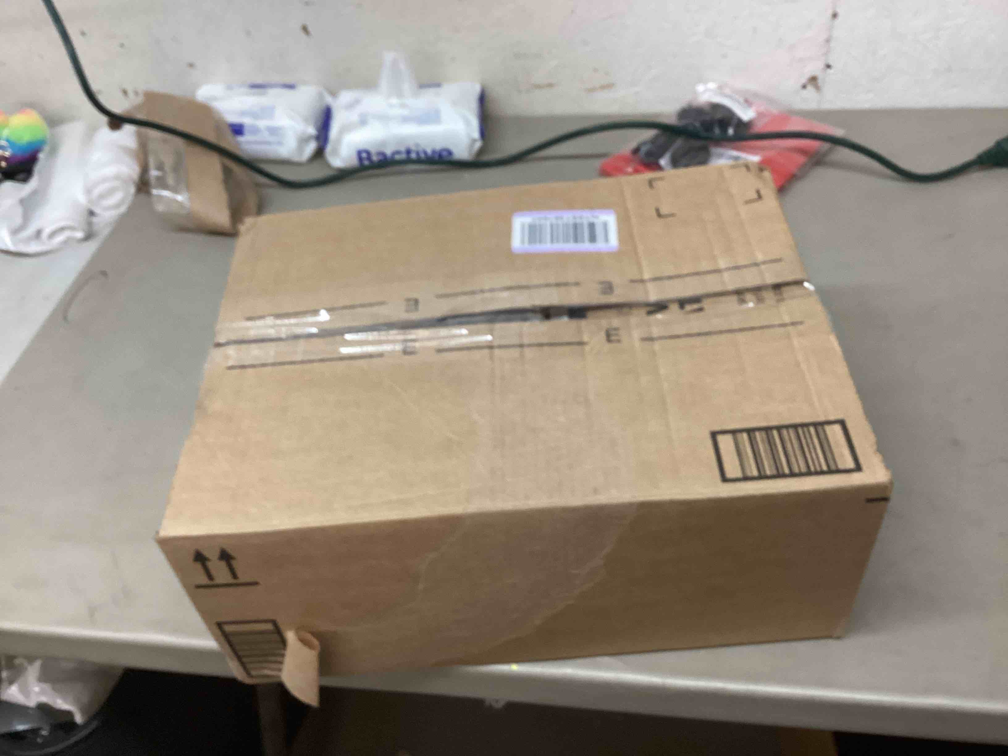 https://s3.amazonaws.com/lotting-images-prod/bidfta/RED4348095_1684878278450.jpeg