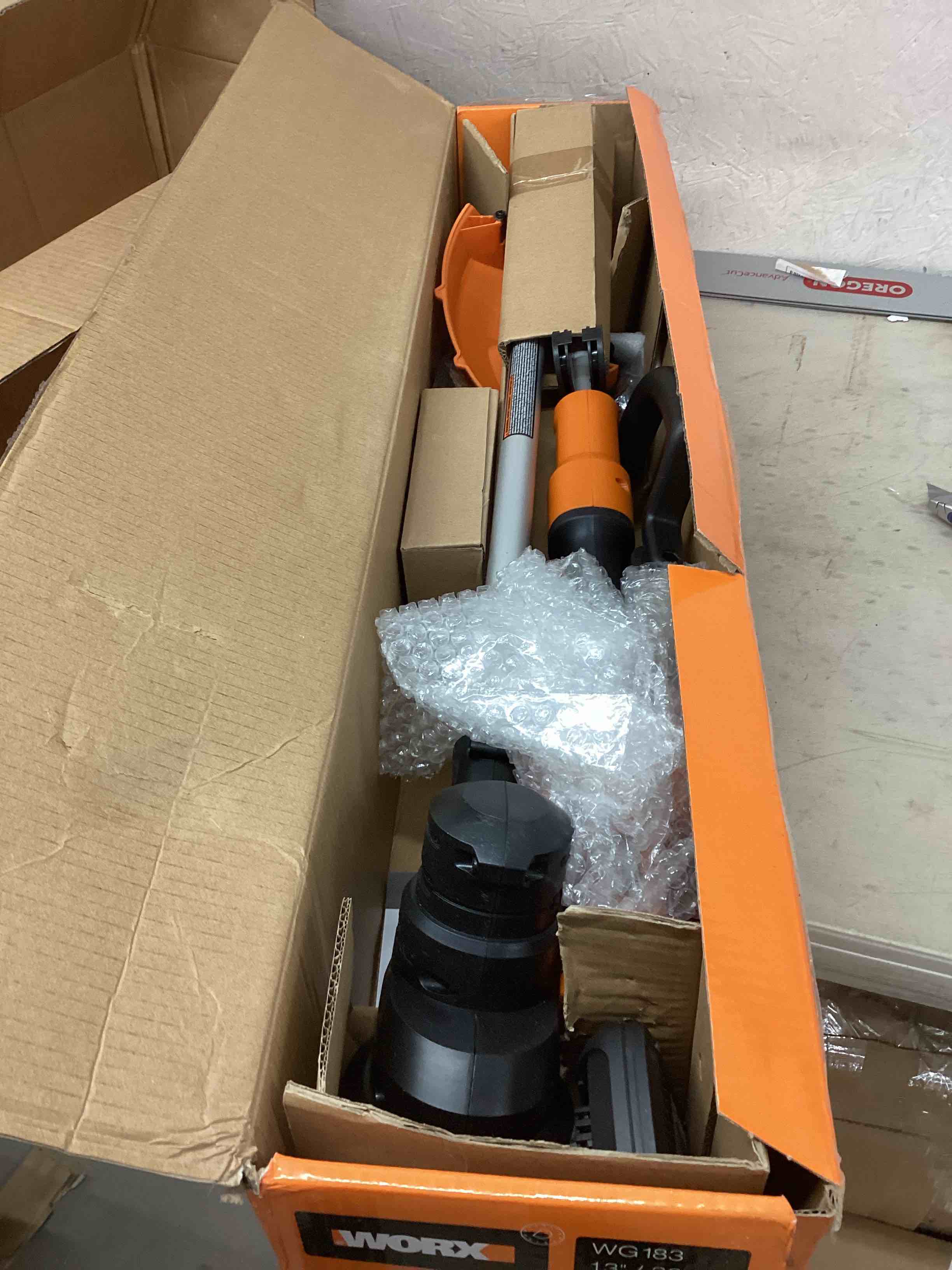 https://s3.amazonaws.com/lotting-images-prod/bidfta/RED4348328_1685580693738.jpeg
