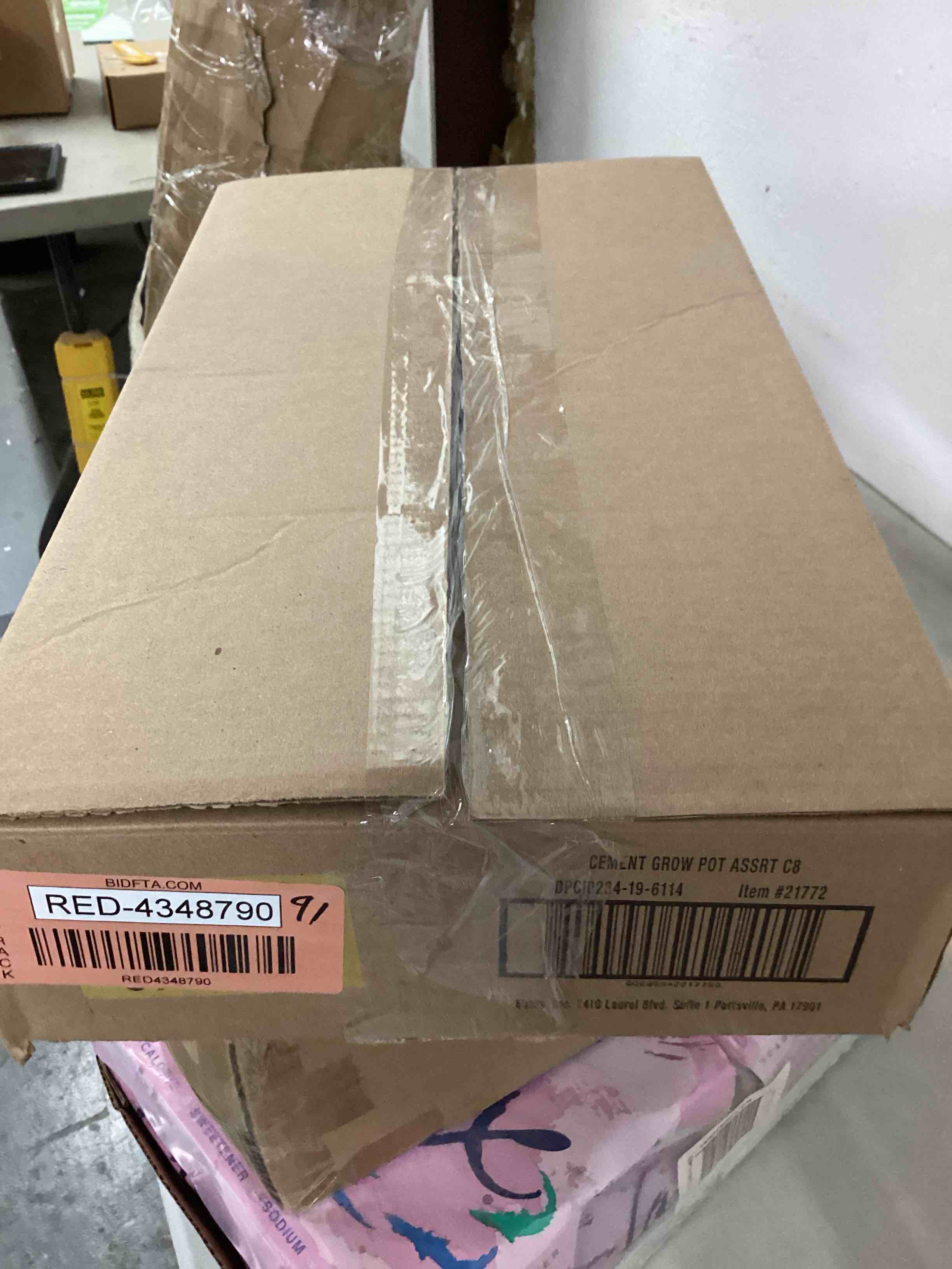 https://s3.amazonaws.com/lotting-images-prod/bidfta/RED4348790_1686789089396.jpeg