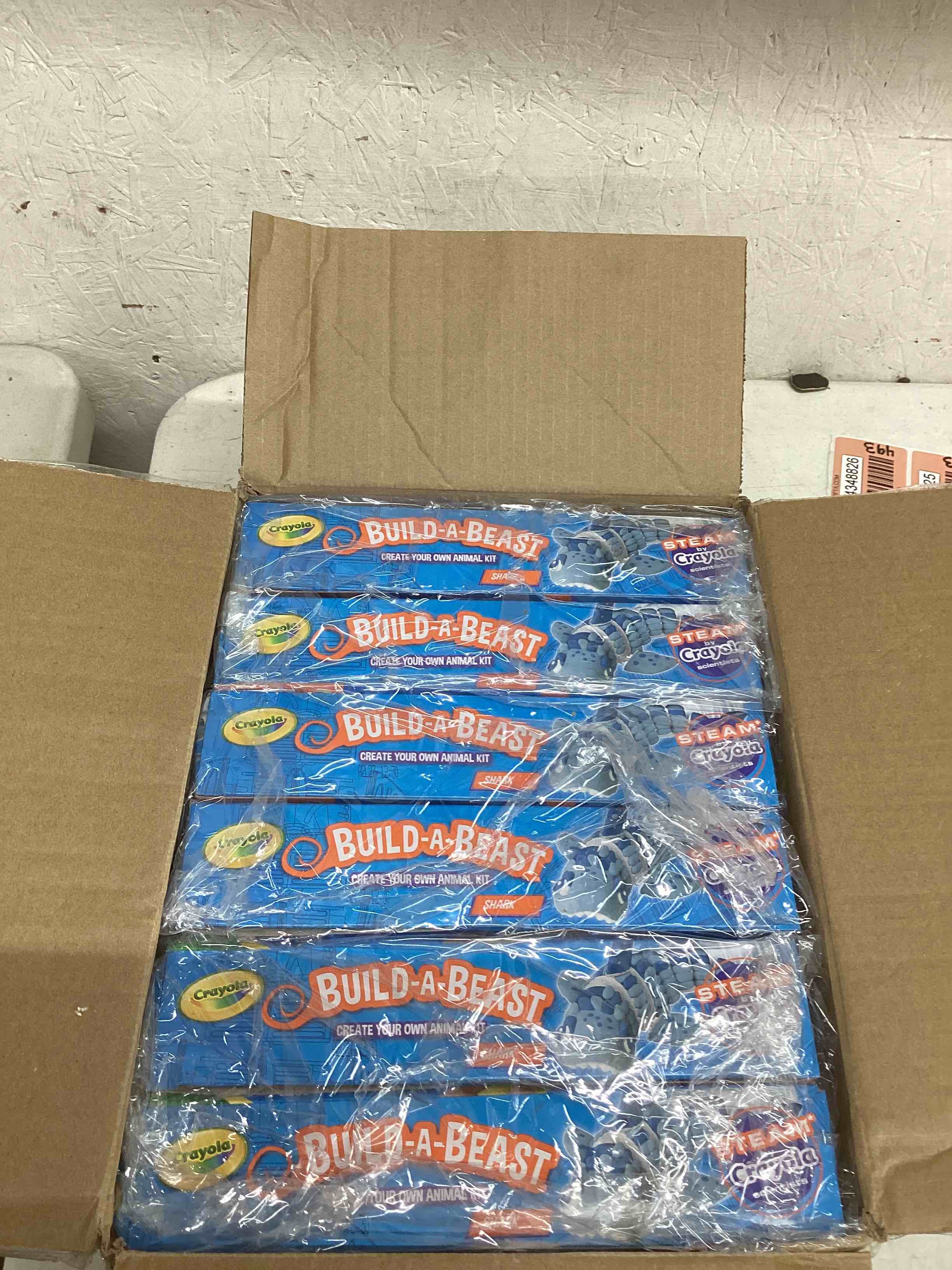 https://s3.amazonaws.com/lotting-images-prod/bidfta/RED4348819_1686867902485.jpeg