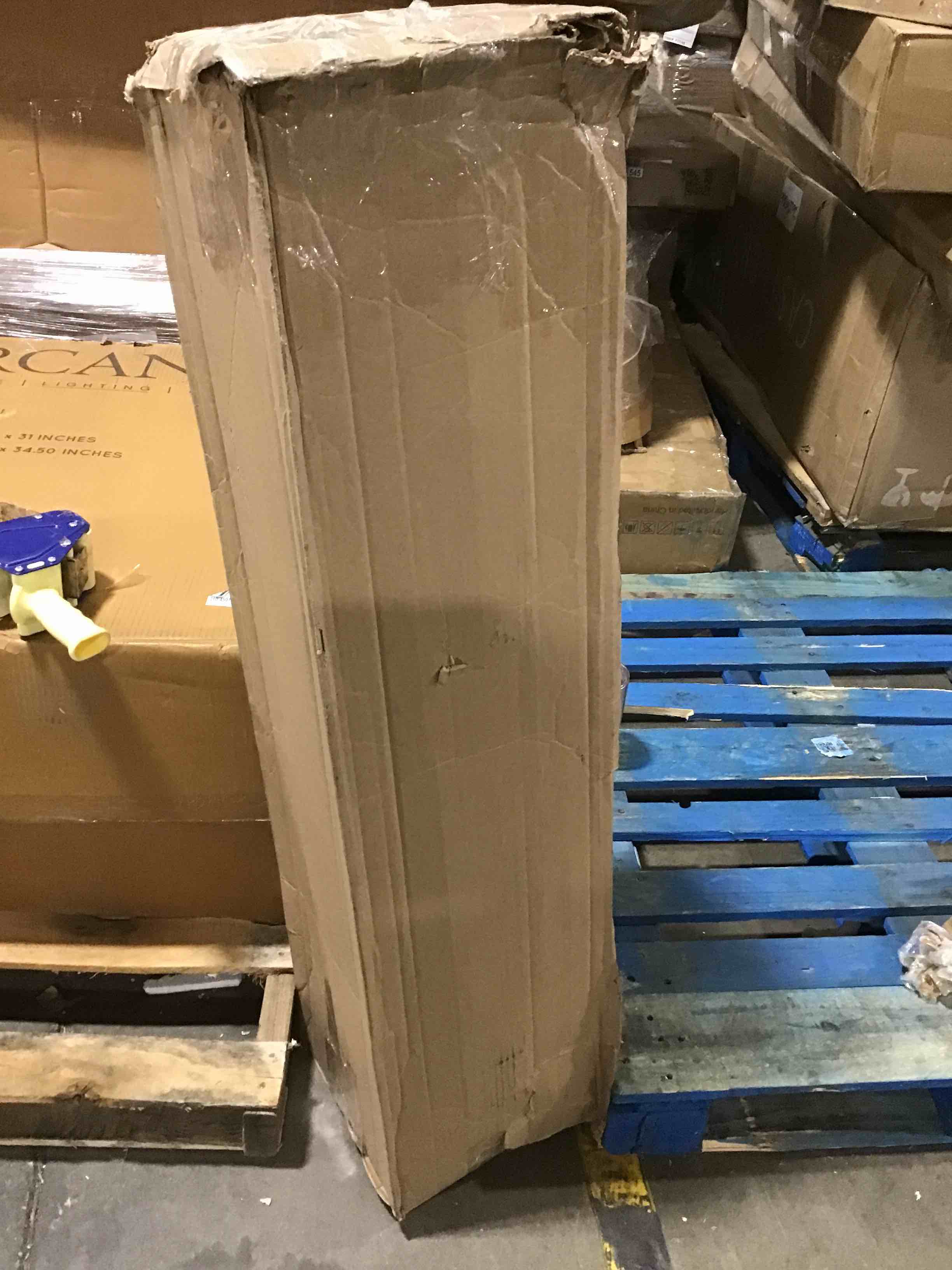 https://s3.amazonaws.com/lotting-images-prod/bidfta/RED4388616_1685448254924.jpeg