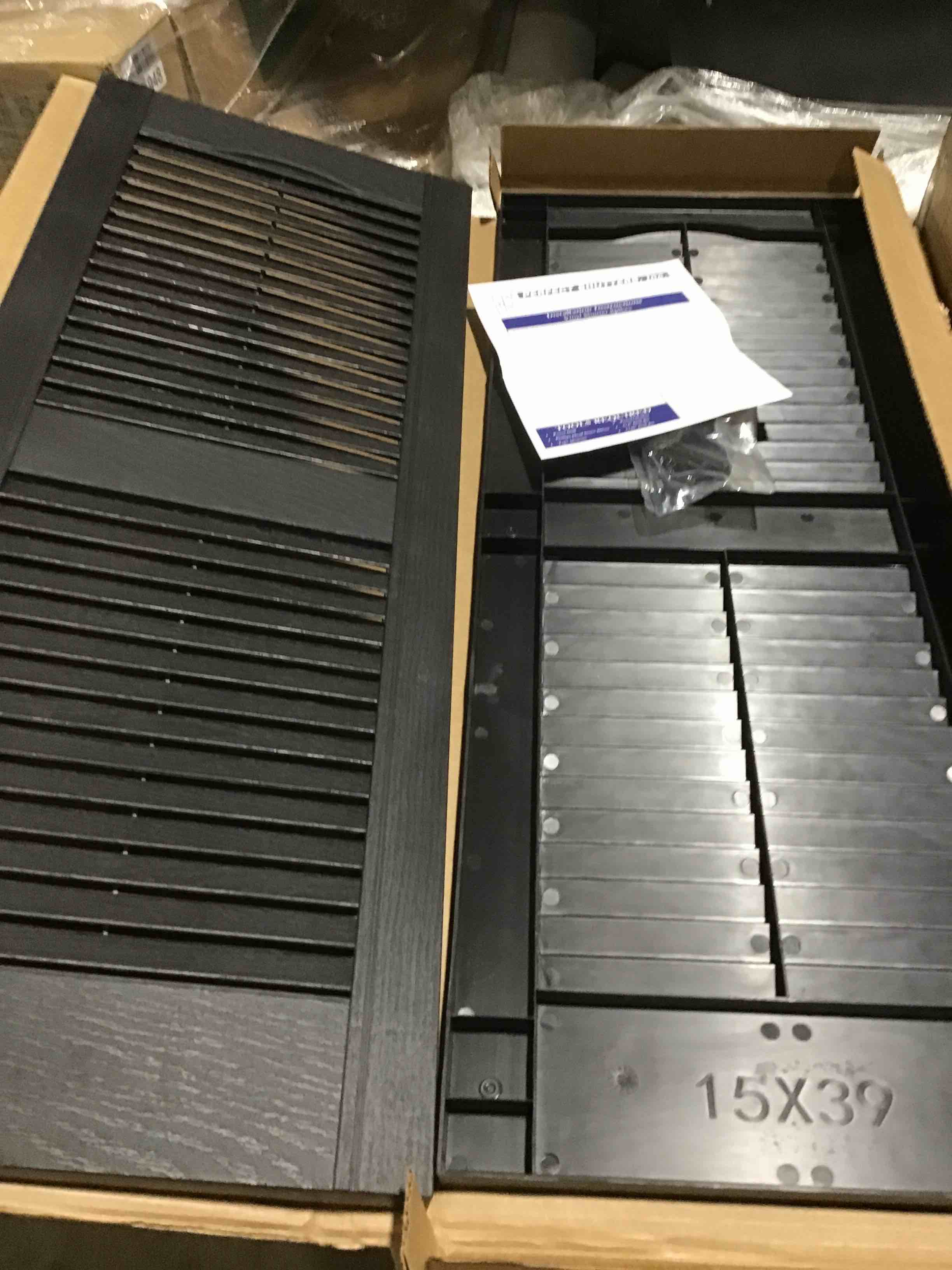 https://s3.amazonaws.com/lotting-images-prod/bidfta/RED4389070_1686064034022.jpeg