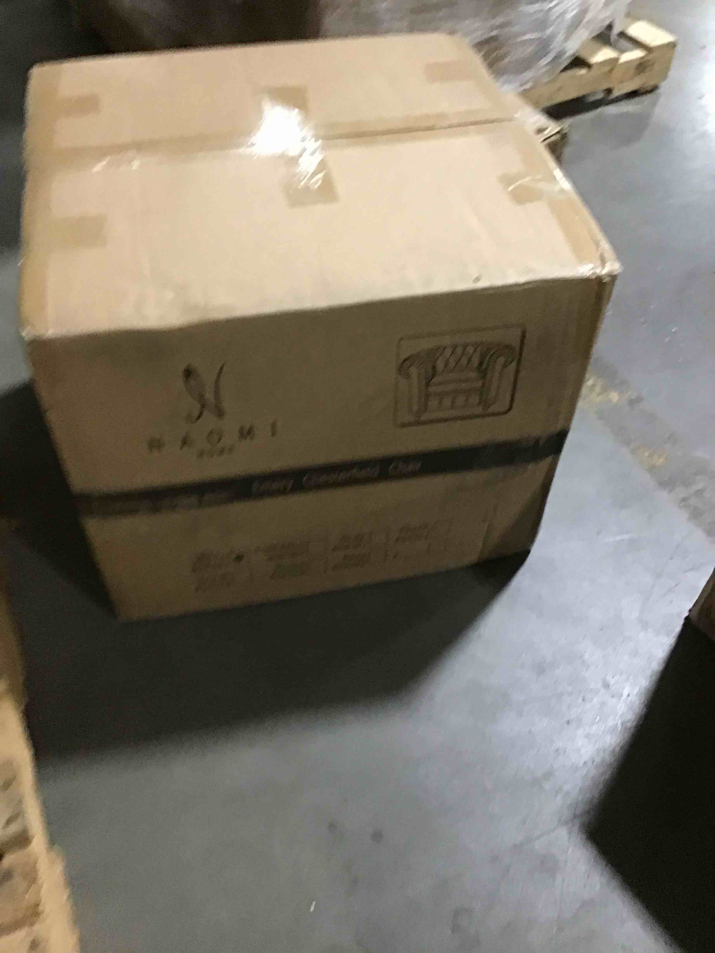 https://s3.amazonaws.com/lotting-images-prod/bidfta/RED4389122_1686140999731.jpeg
