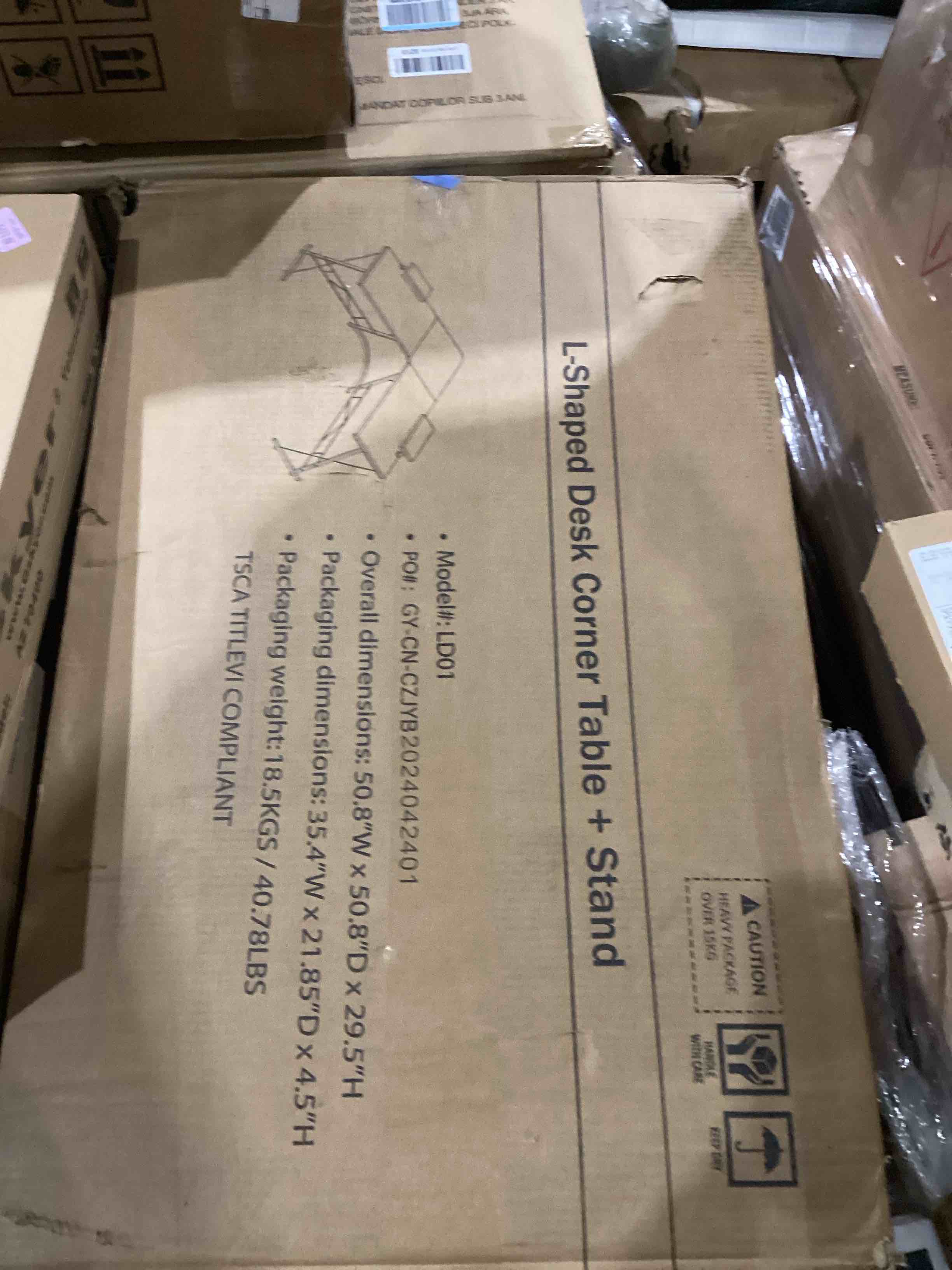 https://s3.amazonaws.com/lotting-images-prod/bidfta/RED4409097_1738692298769.jpeg