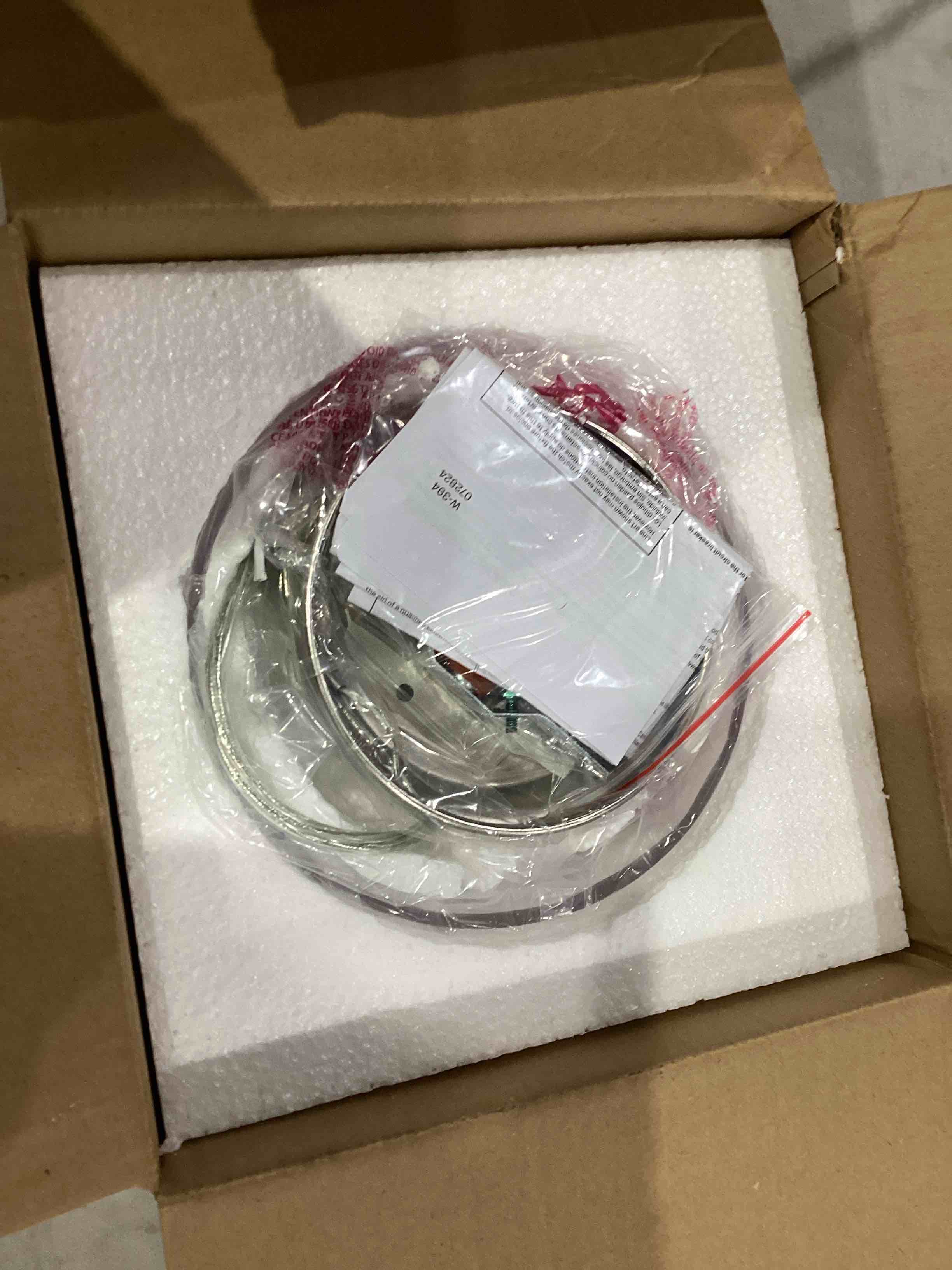 https://s3.amazonaws.com/lotting-images-prod/bidfta/RED4410683_1750337545590.jpeg