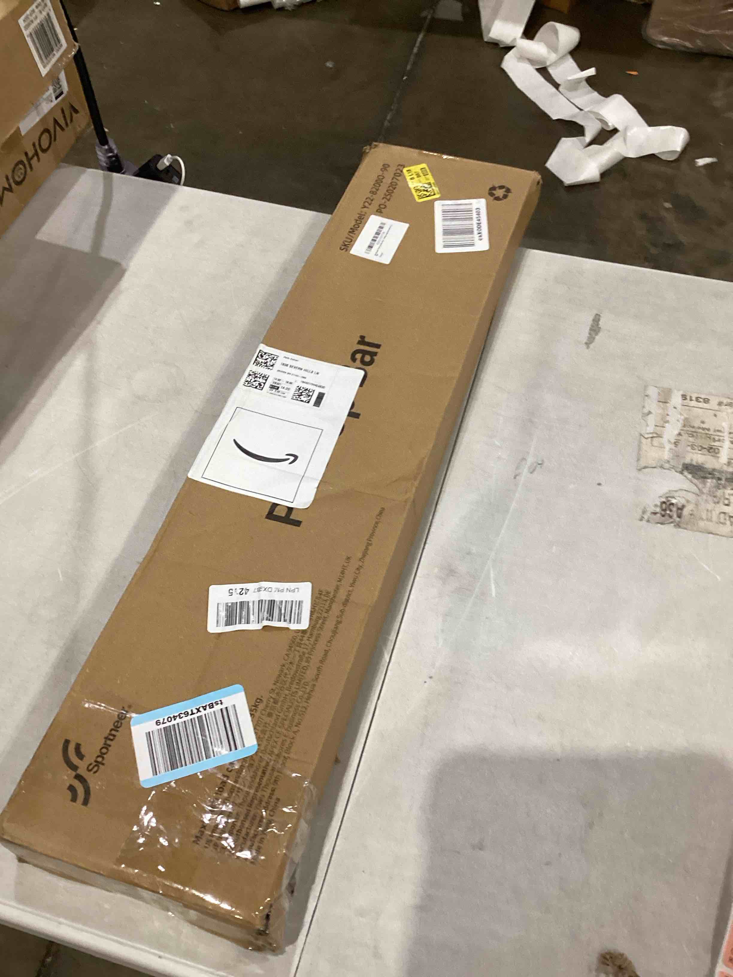 https://s3.amazonaws.com/lotting-images-prod/bidfta/RED4410722_1750347879863.jpeg