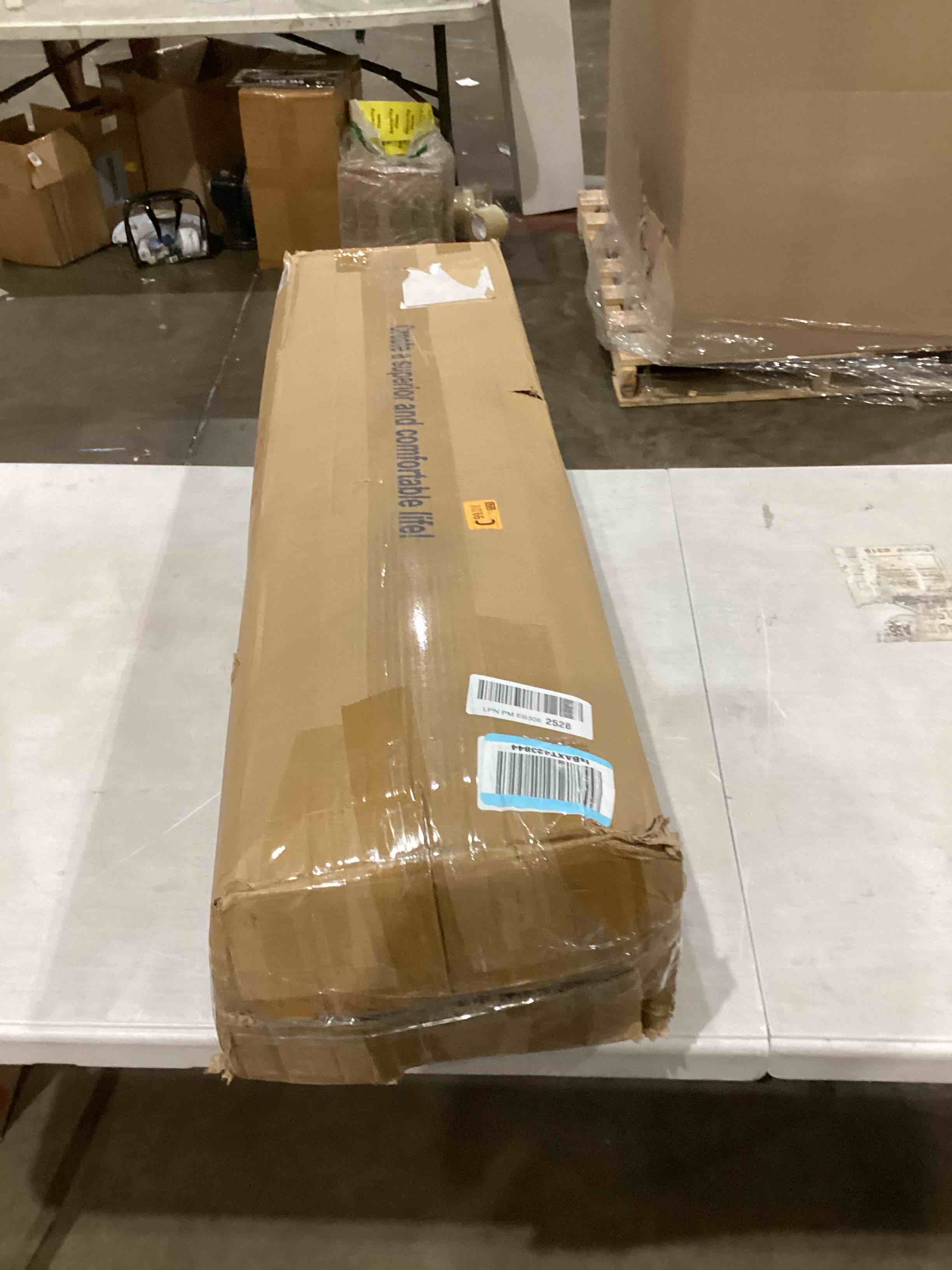 https://s3.amazonaws.com/lotting-images-prod/bidfta/RED4410789_1750433610257.jpeg