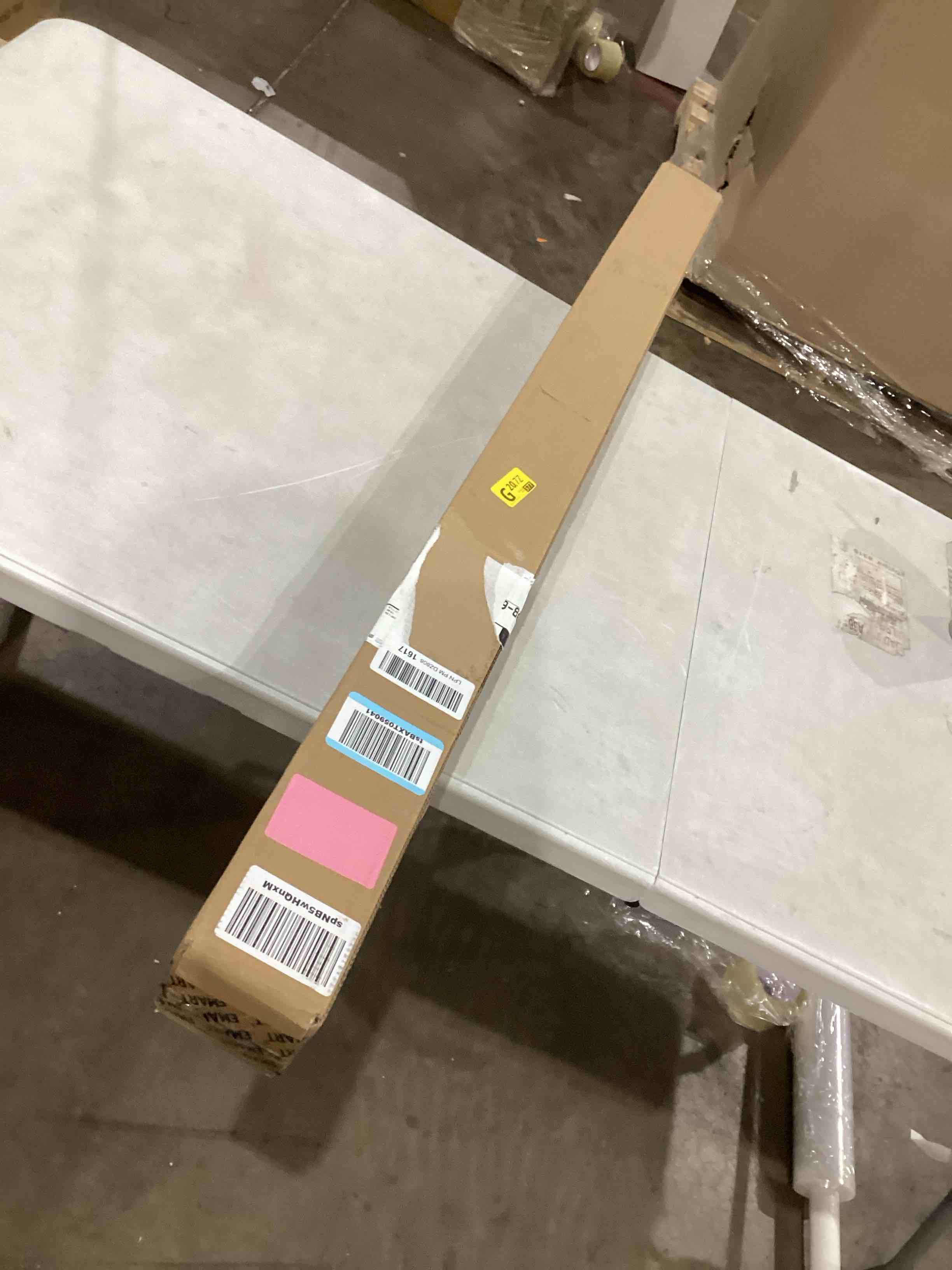 https://s3.amazonaws.com/lotting-images-prod/bidfta/RED4410801_1750439709357.jpeg