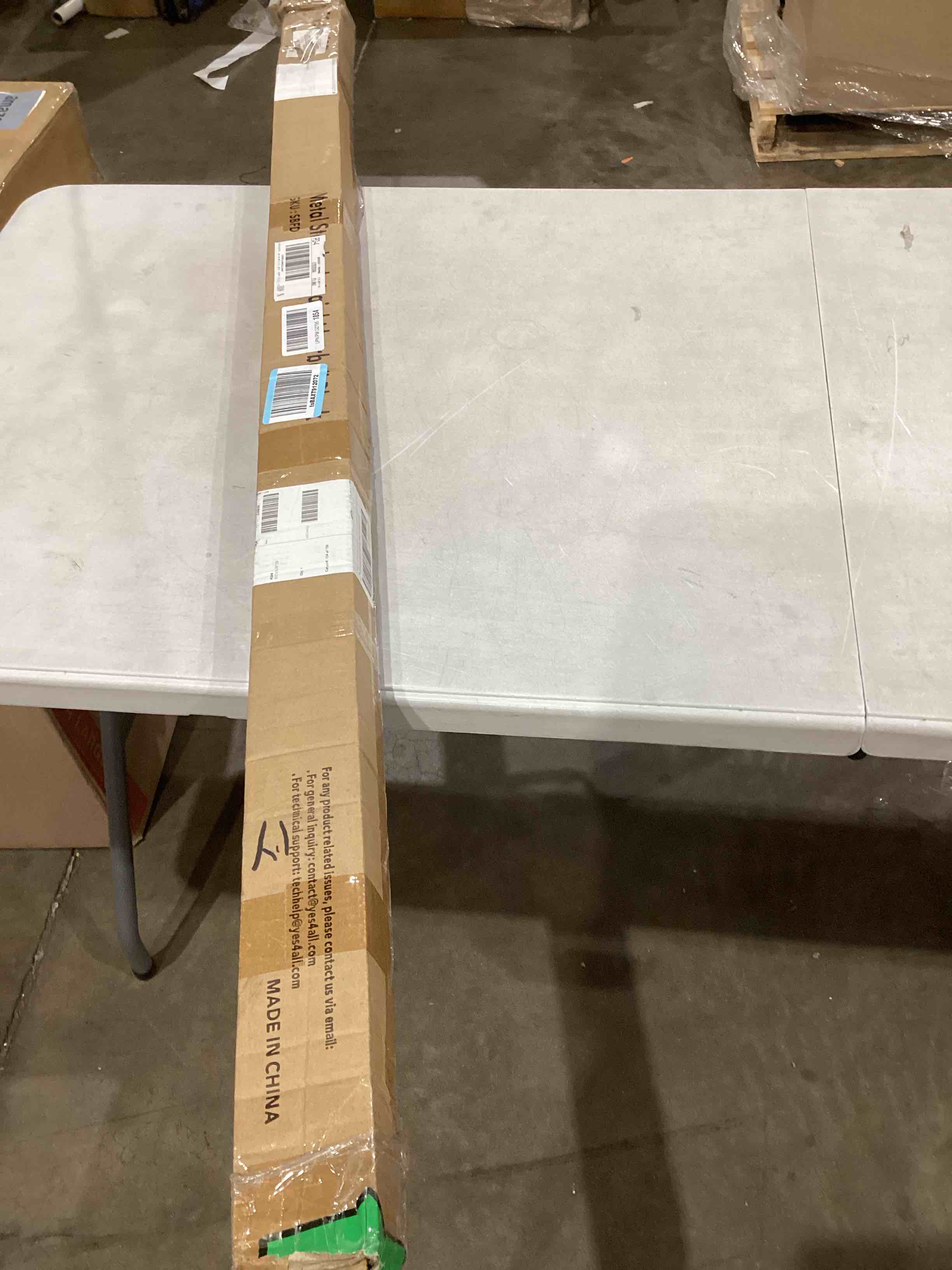 https://s3.amazonaws.com/lotting-images-prod/bidfta/RED4410816_1750444753815.jpeg