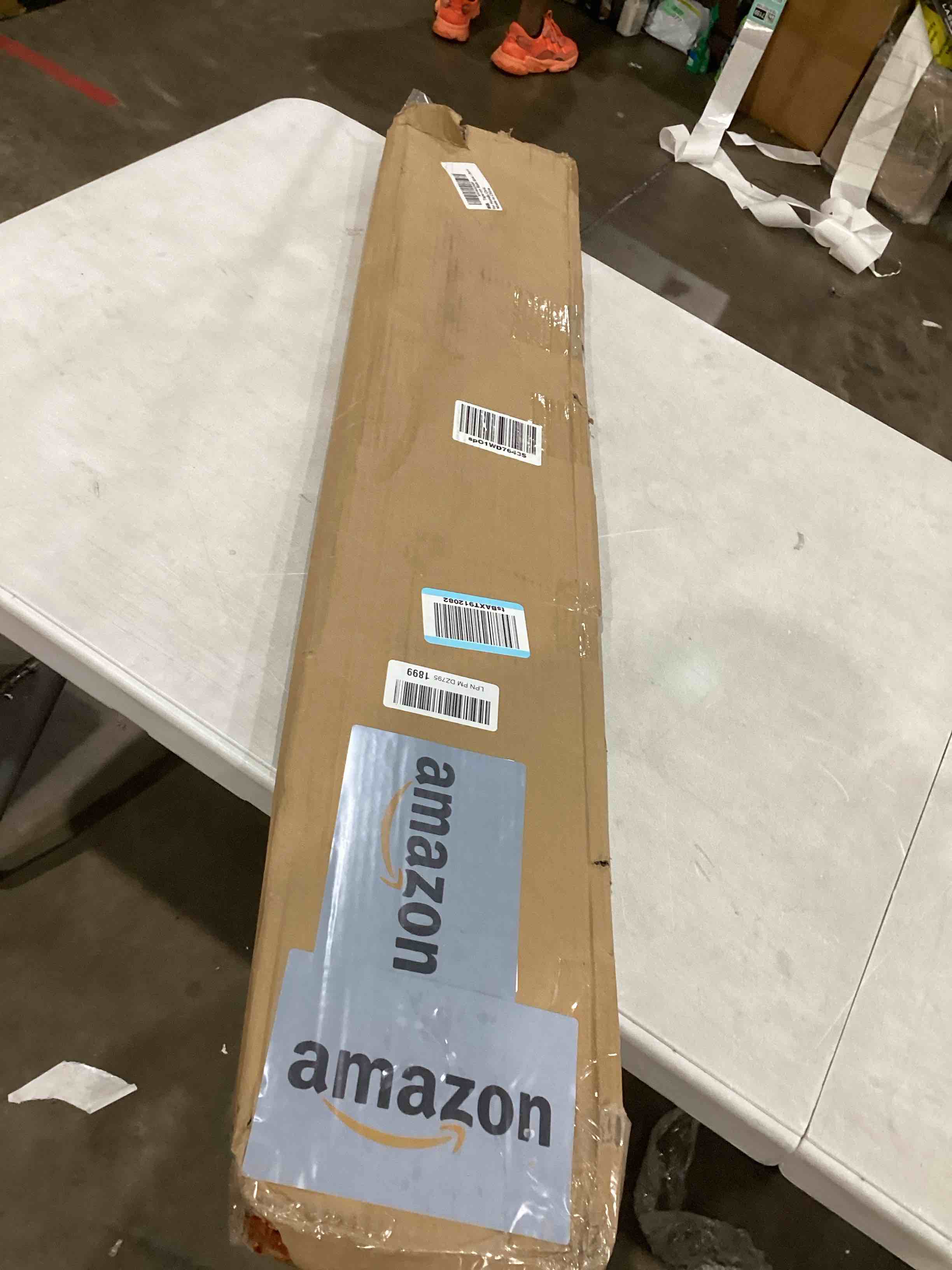 https://s3.amazonaws.com/lotting-images-prod/bidfta/RED4410845_1750683072451.jpeg