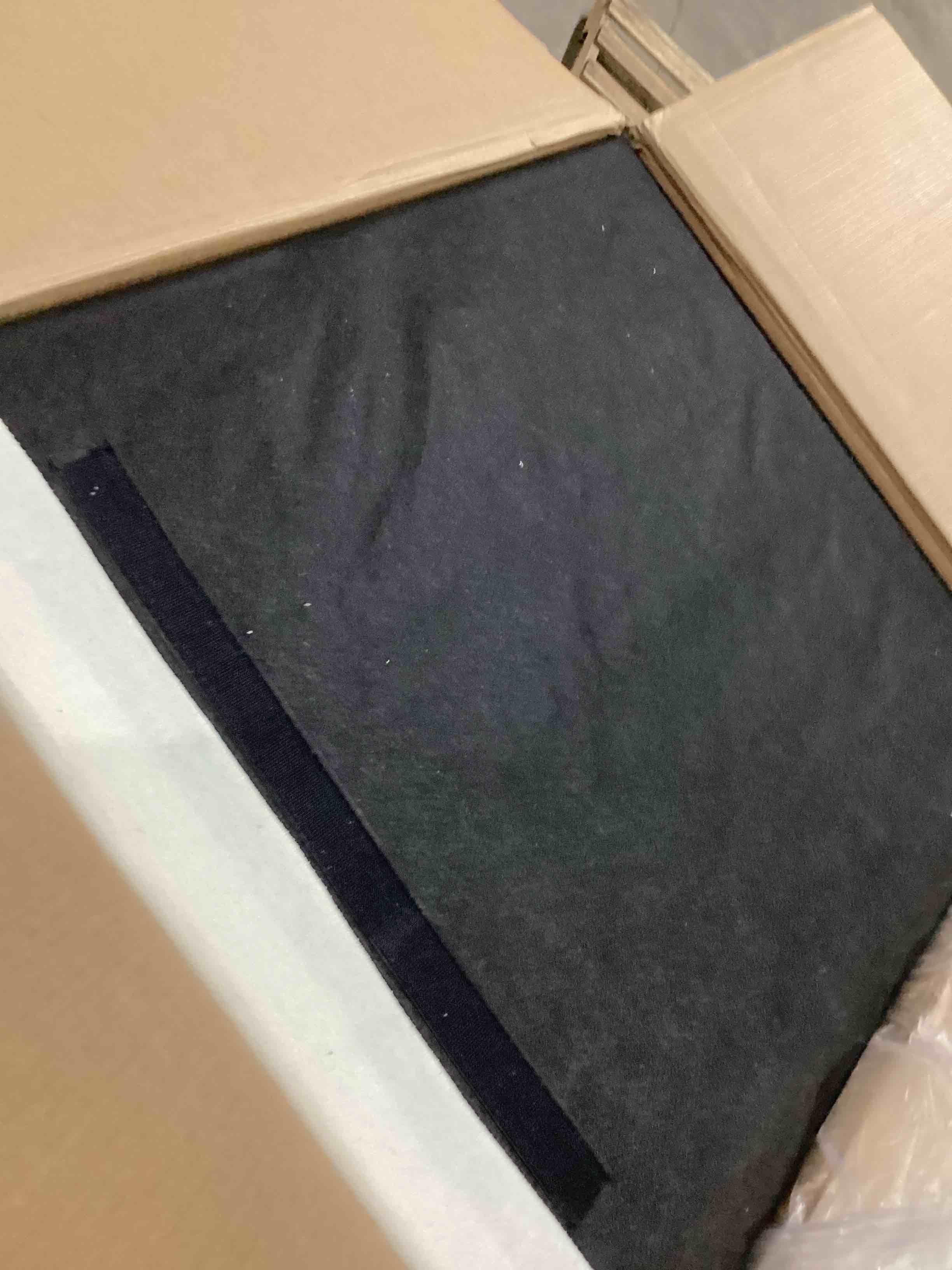 https://s3.amazonaws.com/lotting-images-prod/bidfta/RED4410897_1750687984612.jpeg