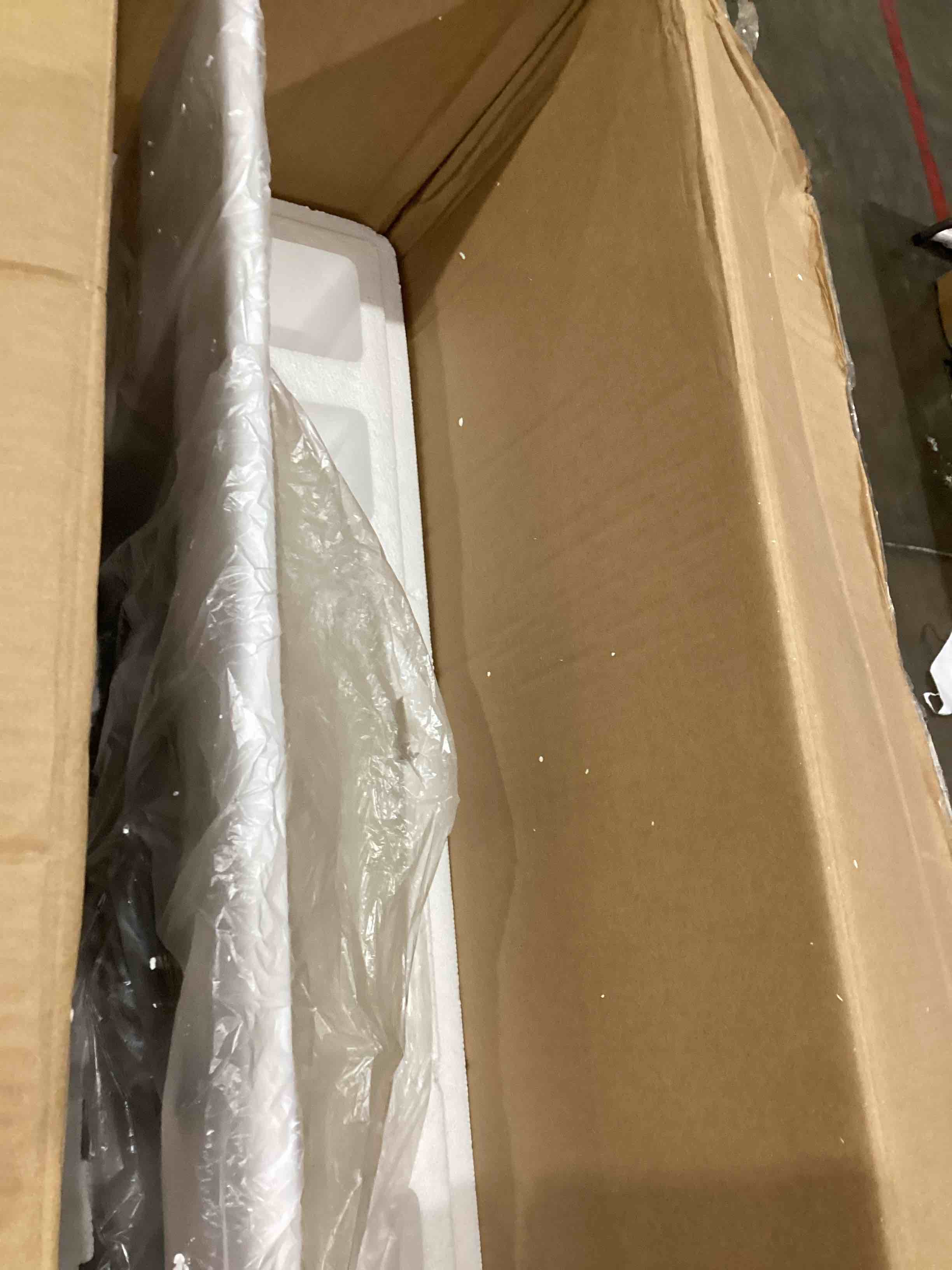 https://s3.amazonaws.com/lotting-images-prod/bidfta/RED4410901_1750690874517.jpeg