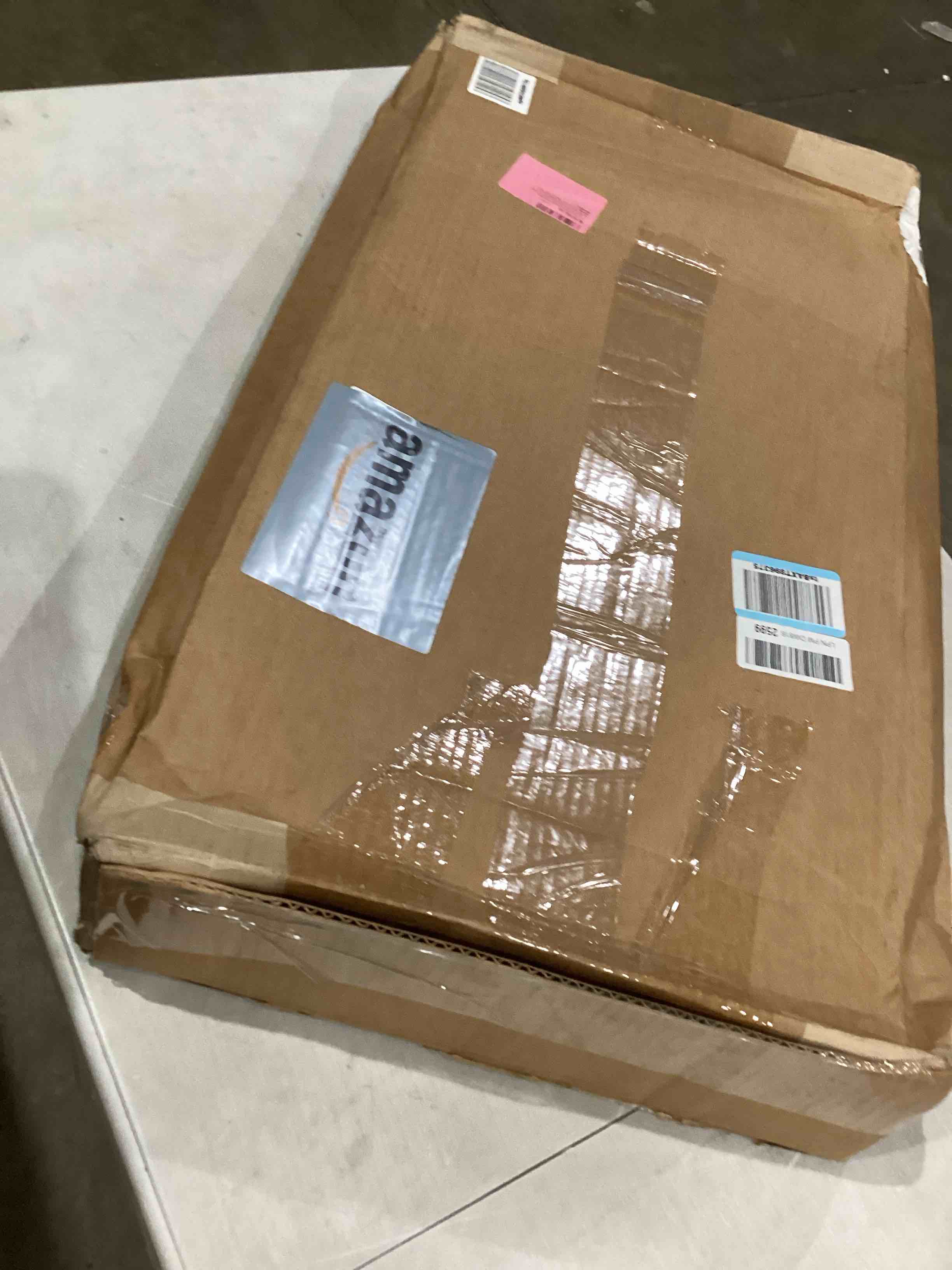 https://s3.amazonaws.com/lotting-images-prod/bidfta/RED4410962_1750774367195.jpeg