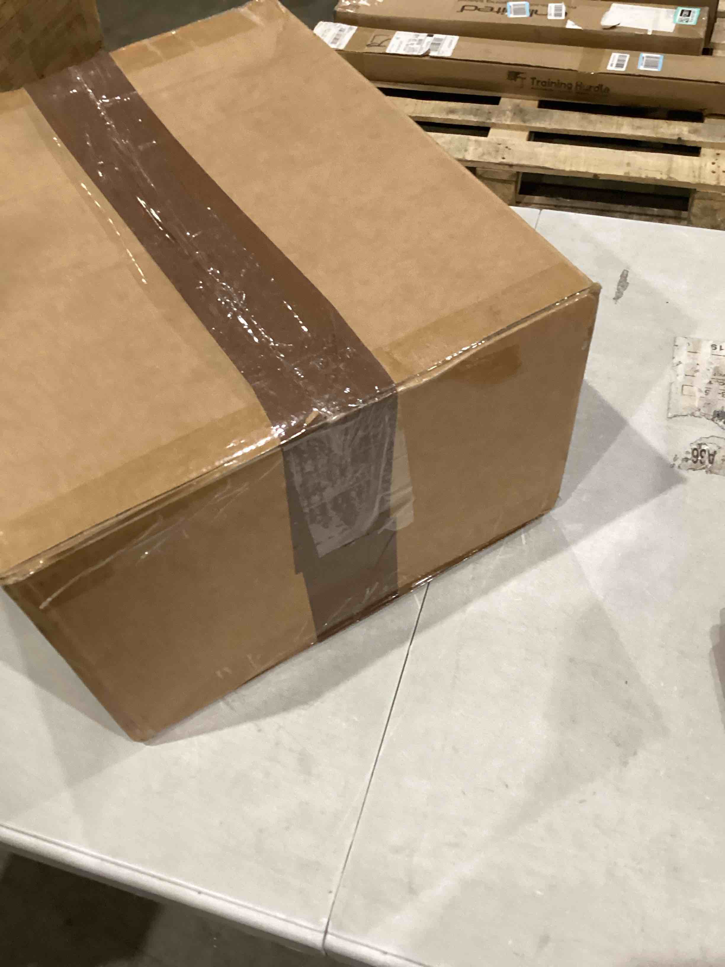 https://s3.amazonaws.com/lotting-images-prod/bidfta/RED4410975_1750778959093.jpeg