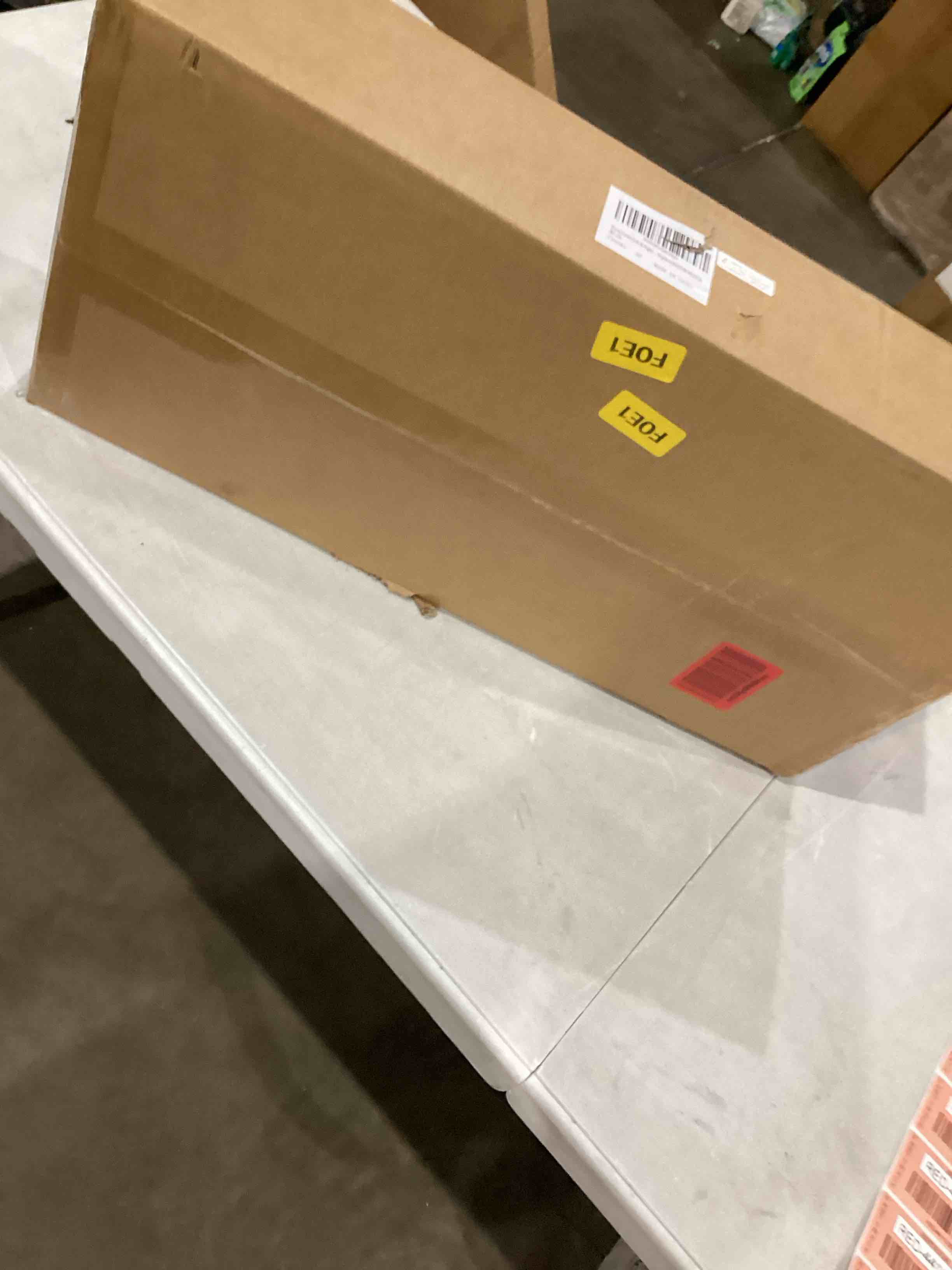 https://s3.amazonaws.com/lotting-images-prod/bidfta/RED4410996_1750852983458.jpeg