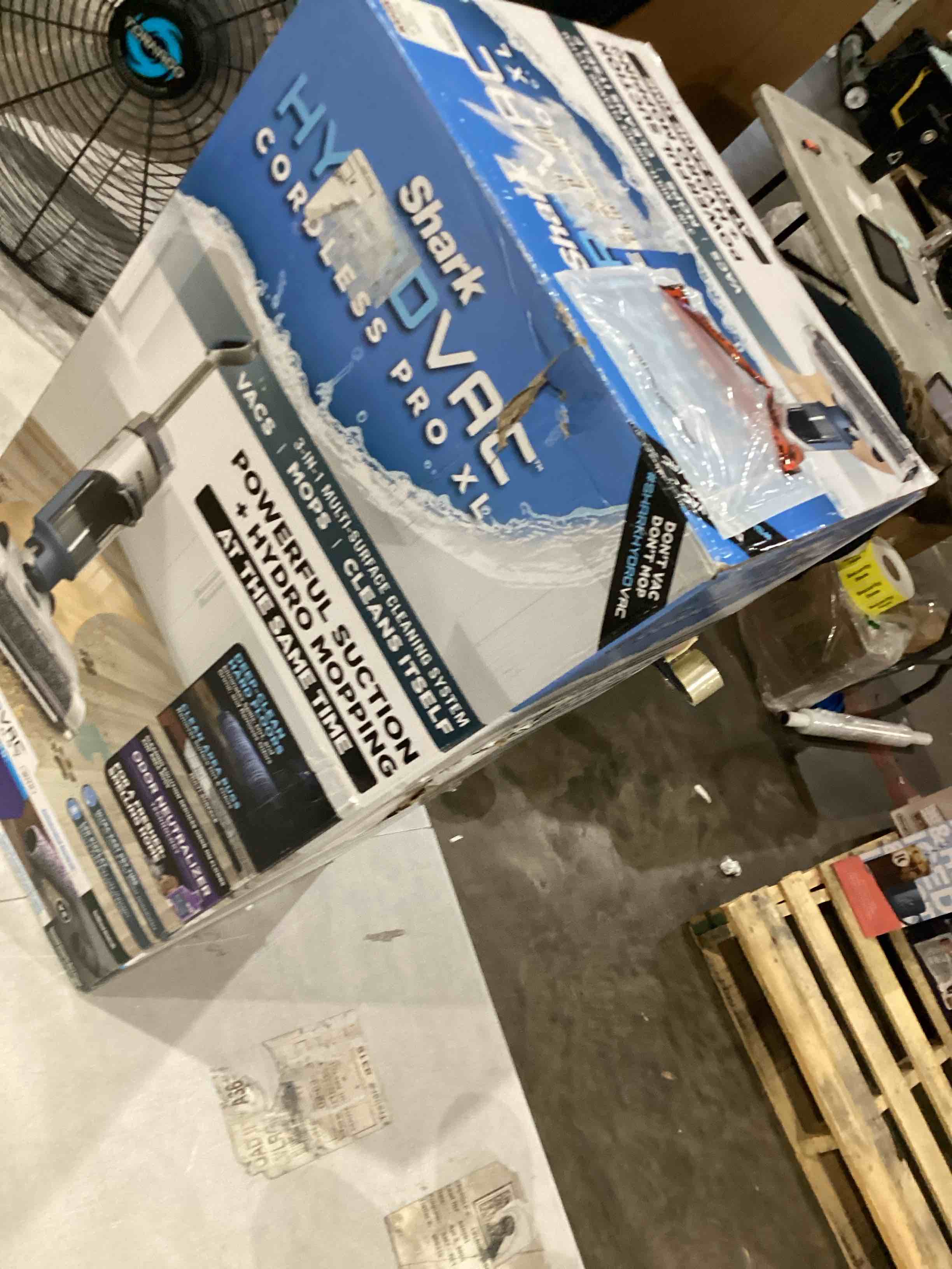 https://s3.amazonaws.com/lotting-images-prod/bidfta/RED4411053_1750863855536.jpeg