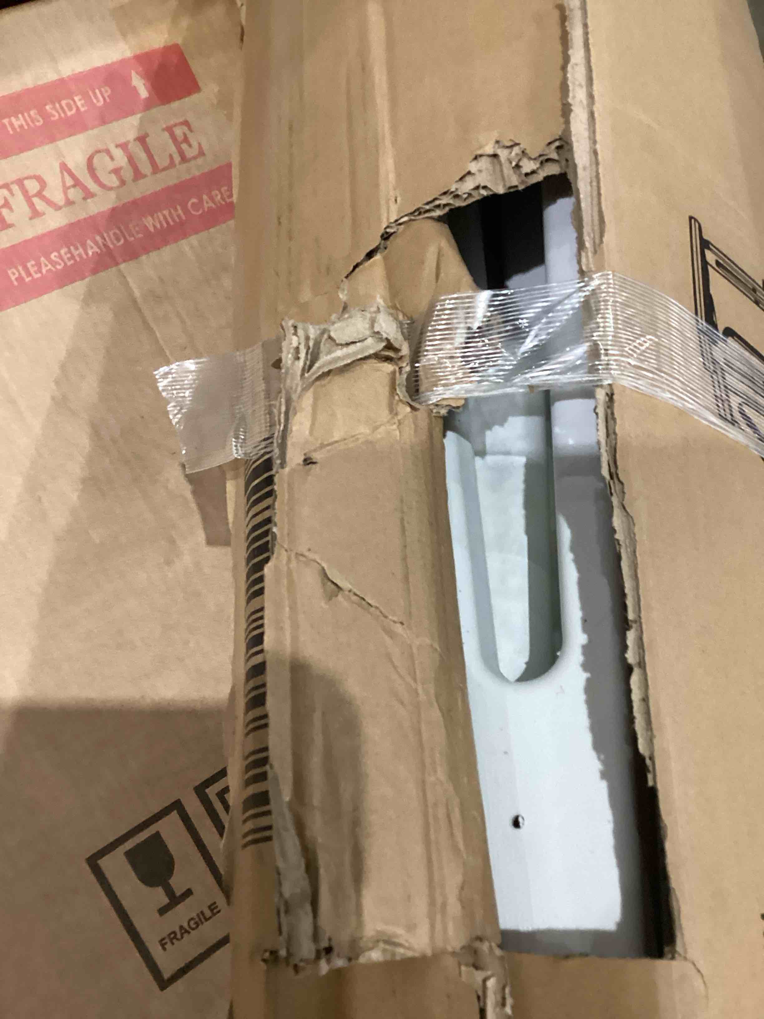 https://s3.amazonaws.com/lotting-images-prod/bidfta/RED4411103_1750948763440.jpeg