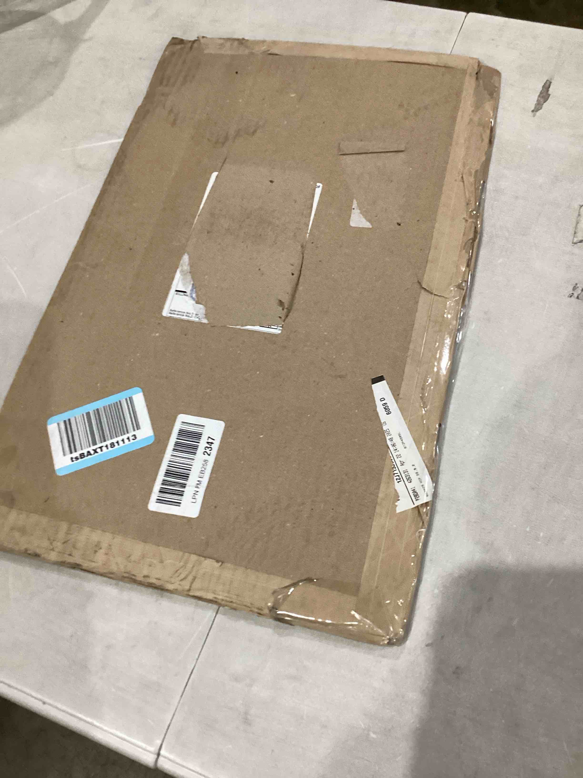 https://s3.amazonaws.com/lotting-images-prod/bidfta/RED4411107_1750951080506.jpeg