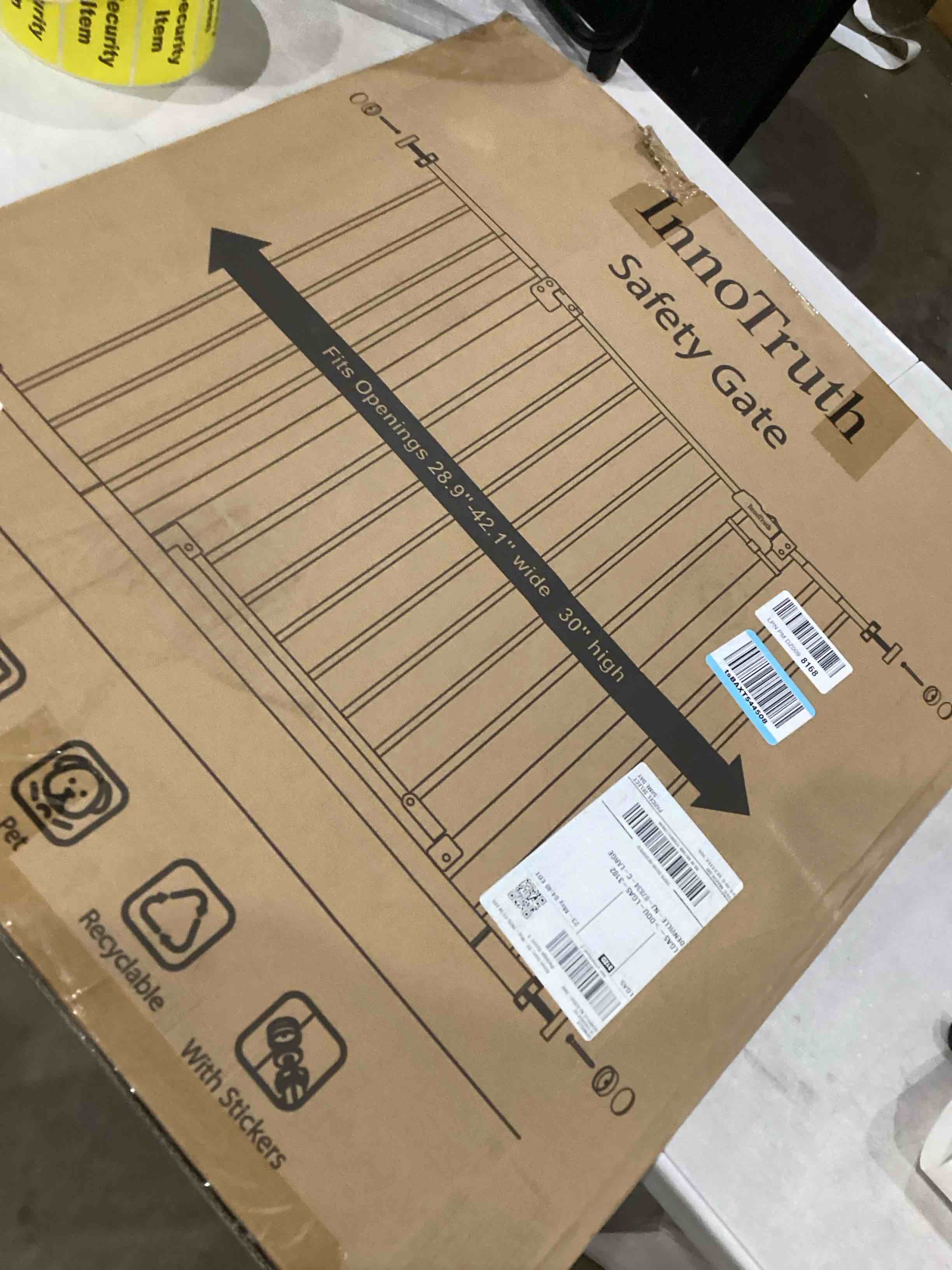 https://s3.amazonaws.com/lotting-images-prod/bidfta/RED4411108_1750951149257.jpeg