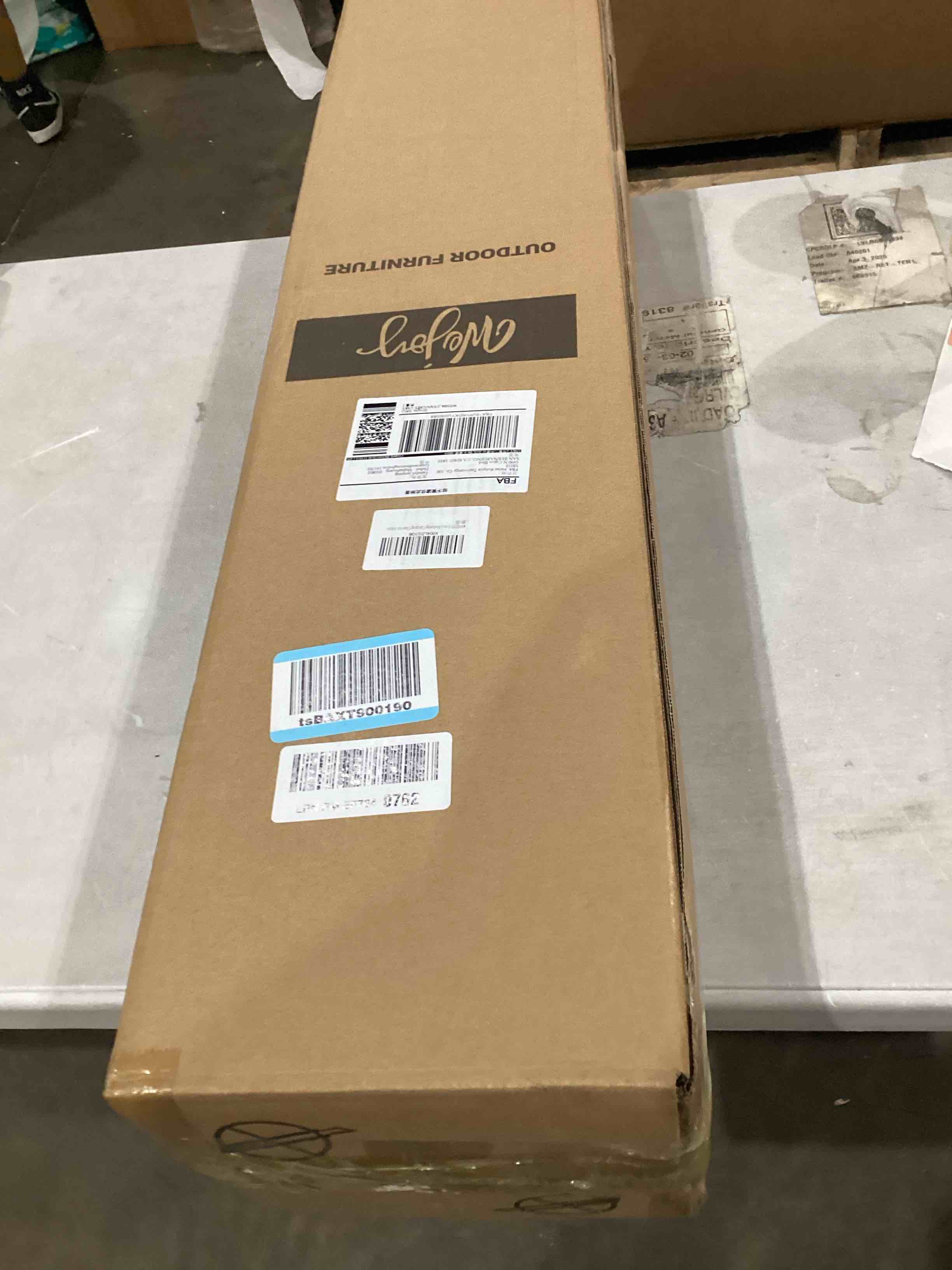 https://s3.amazonaws.com/lotting-images-prod/bidfta/RED4411124_1750957227732.jpeg
