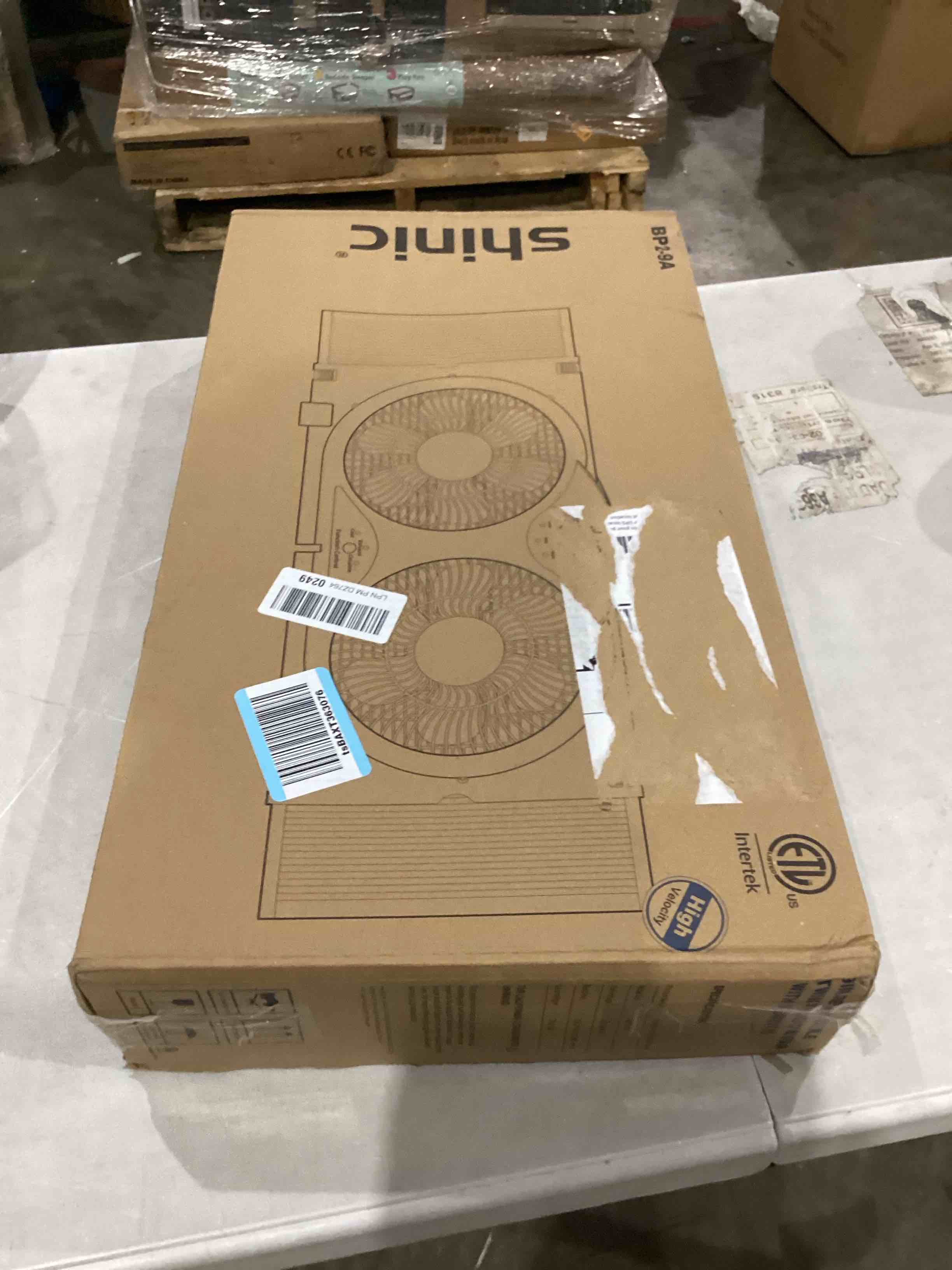 https://s3.amazonaws.com/lotting-images-prod/bidfta/RED4411143_1750962892362.jpeg