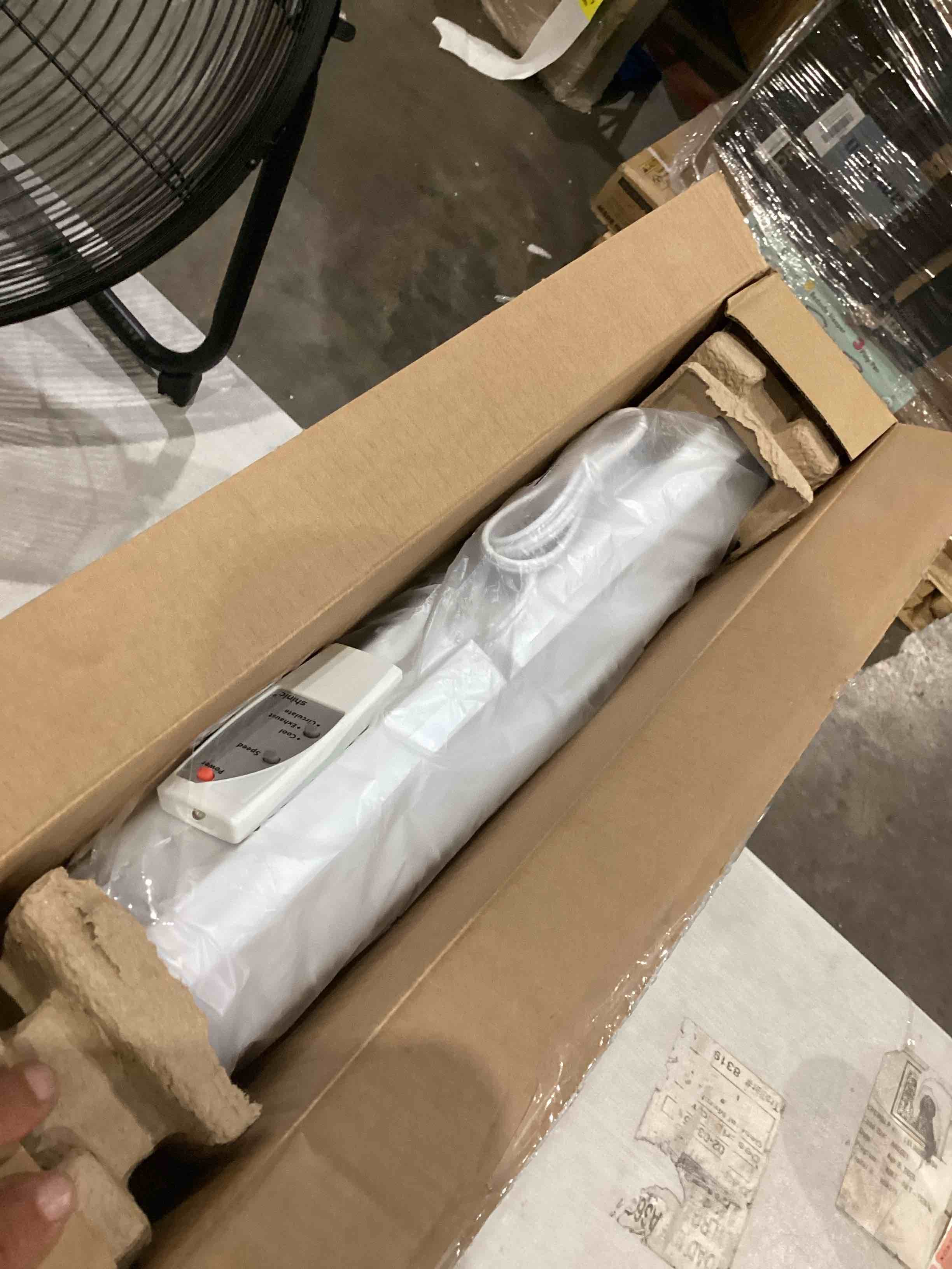 https://s3.amazonaws.com/lotting-images-prod/bidfta/RED4411143_1750962911935.jpeg