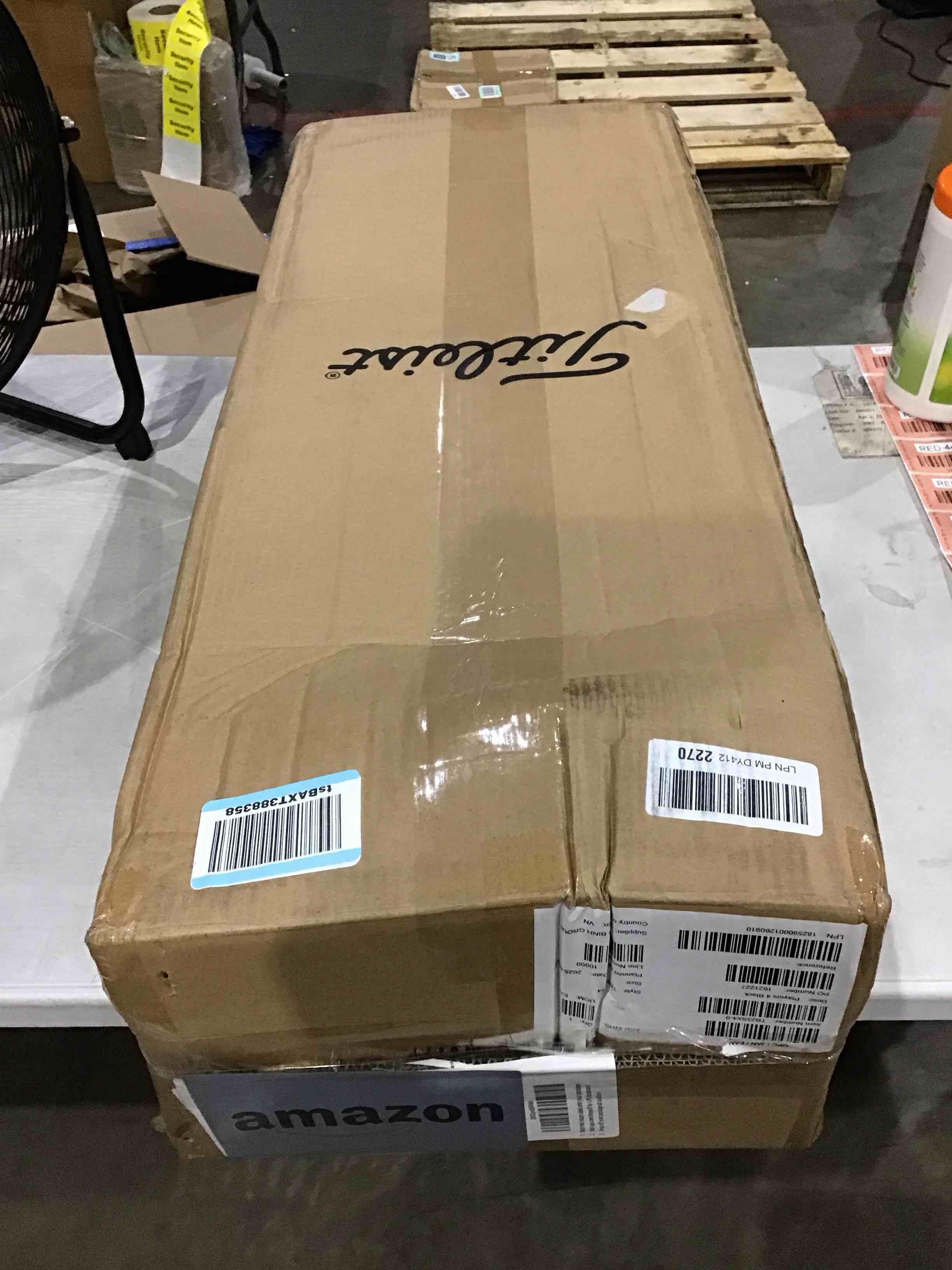 https://s3.amazonaws.com/lotting-images-prod/bidfta/RED4411187_1751032636823.jpeg