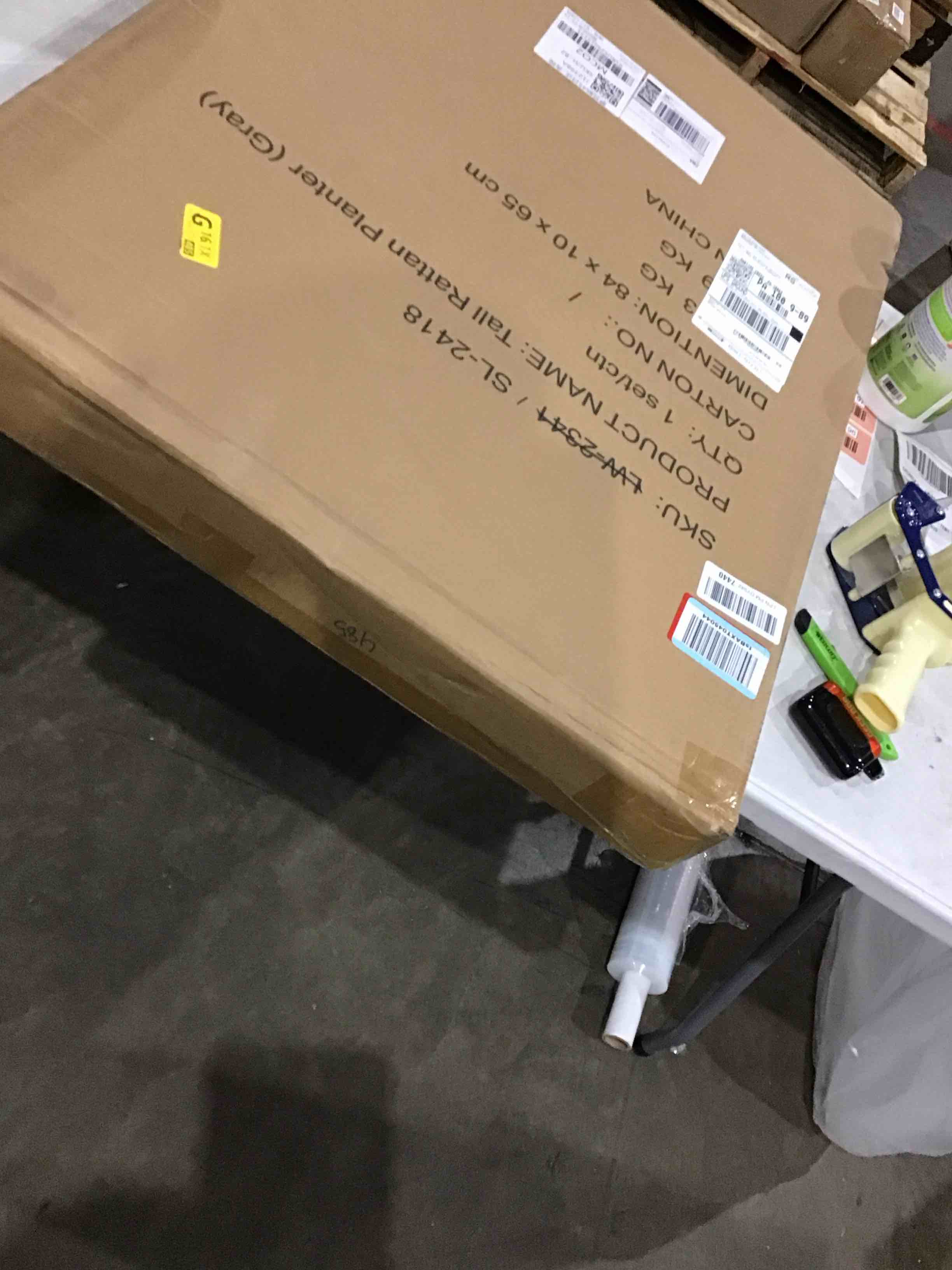 https://s3.amazonaws.com/lotting-images-prod/bidfta/RED4411196_1751034374172.jpeg