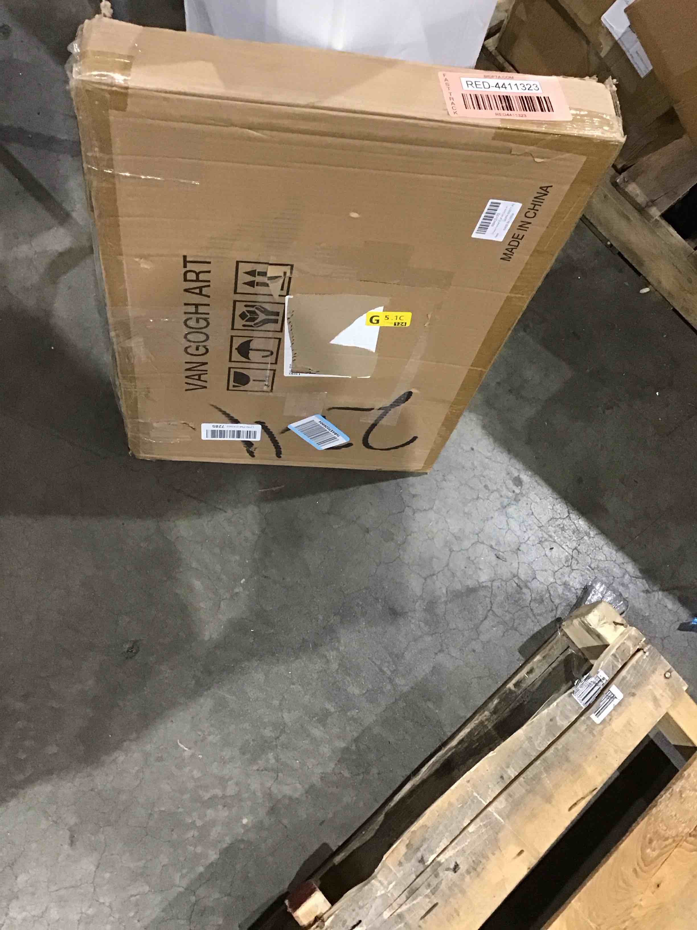 https://s3.amazonaws.com/lotting-images-prod/bidfta/RED4411323_1751291385001.jpeg