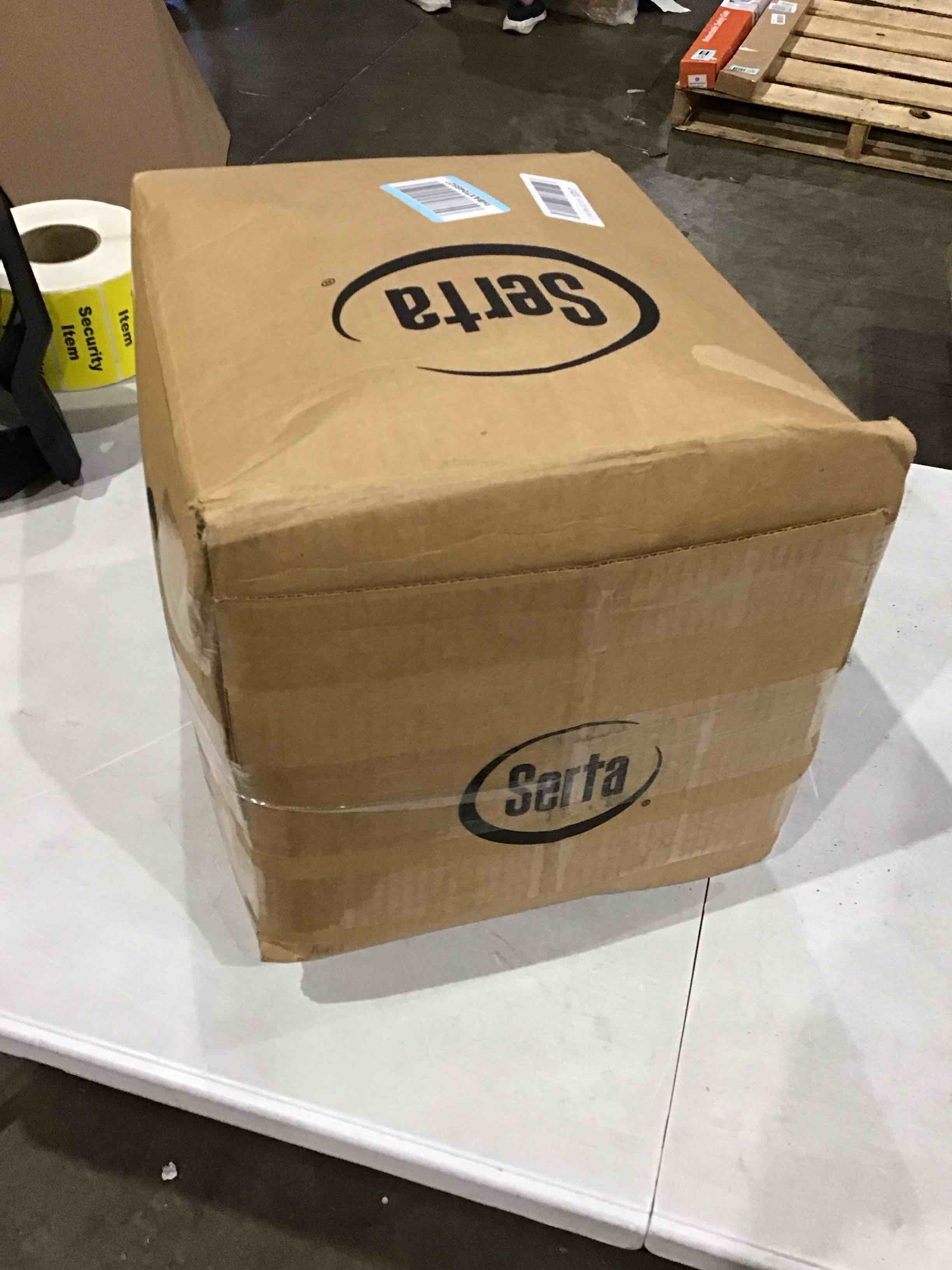 https://s3.amazonaws.com/lotting-images-prod/bidfta/RED4411330_1751292688779.jpeg