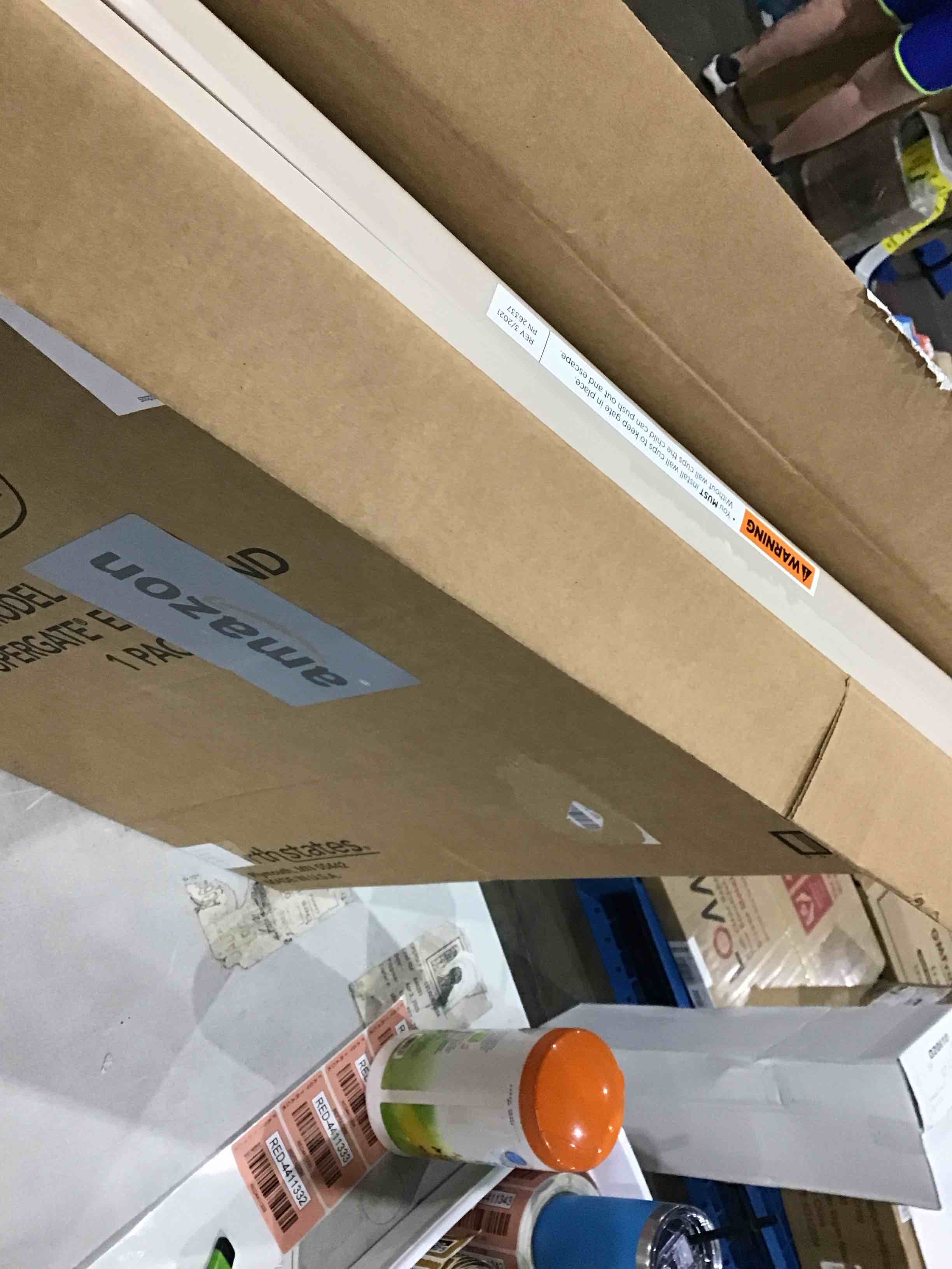 https://s3.amazonaws.com/lotting-images-prod/bidfta/RED4411332_1751293048497.jpeg