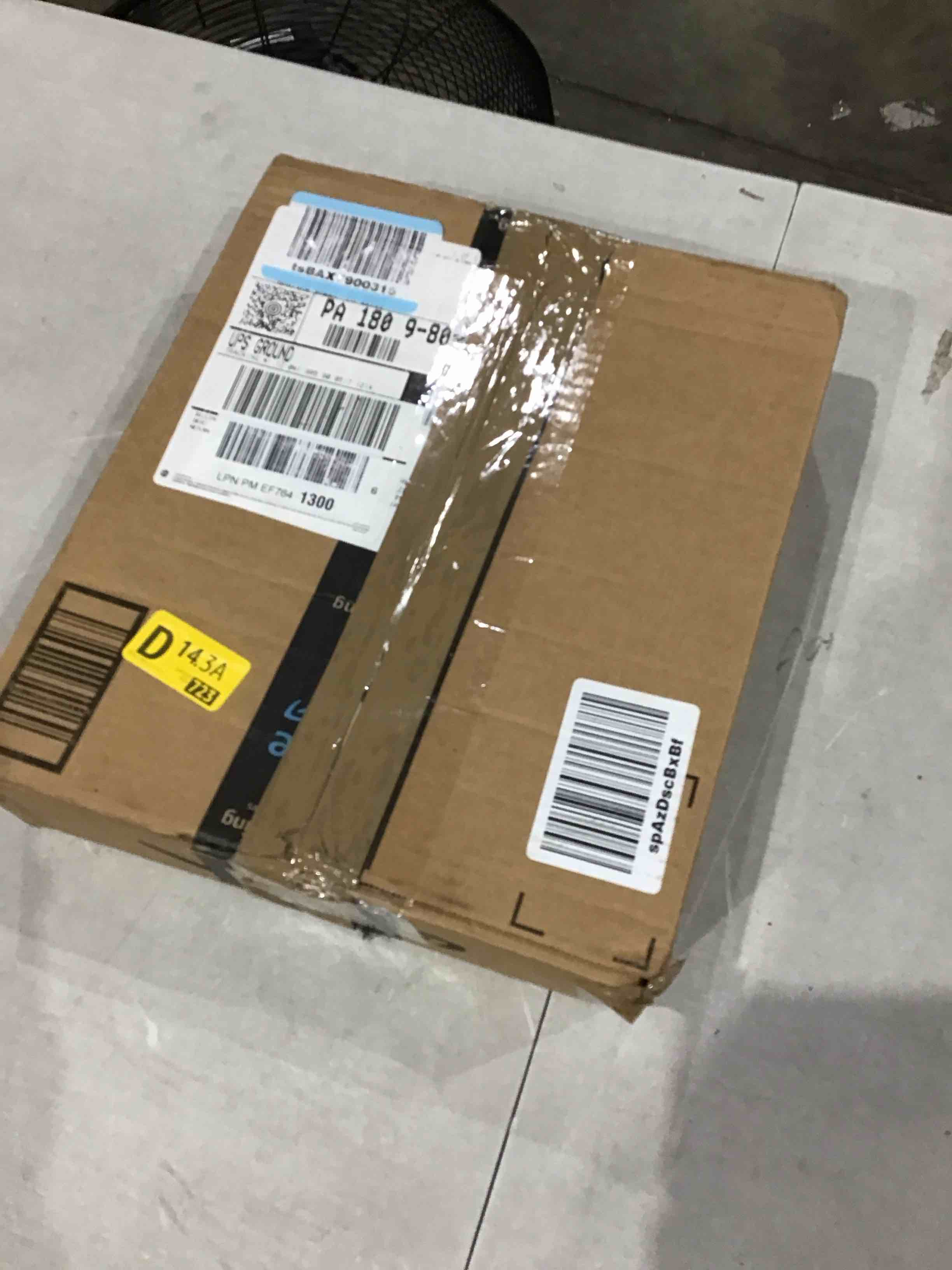 https://s3.amazonaws.com/lotting-images-prod/bidfta/RED4411340_1751295402523.jpeg