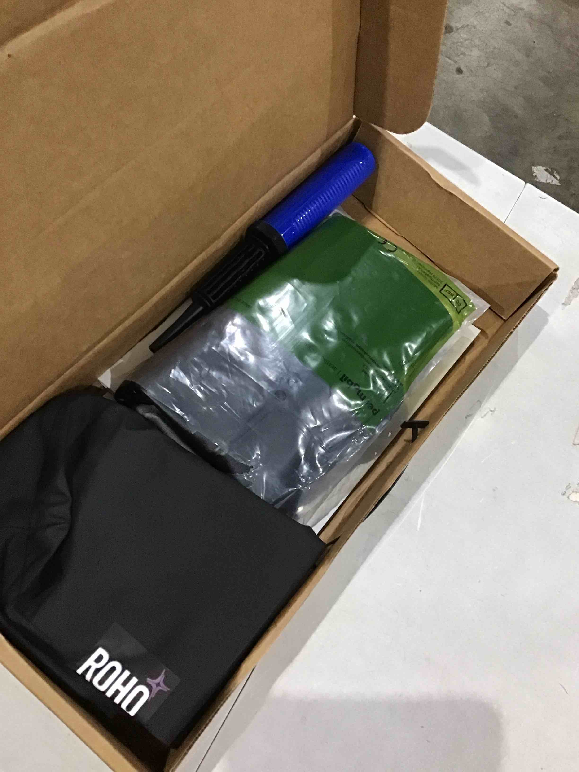 https://s3.amazonaws.com/lotting-images-prod/bidfta/RED4411388_1751309898616.jpeg