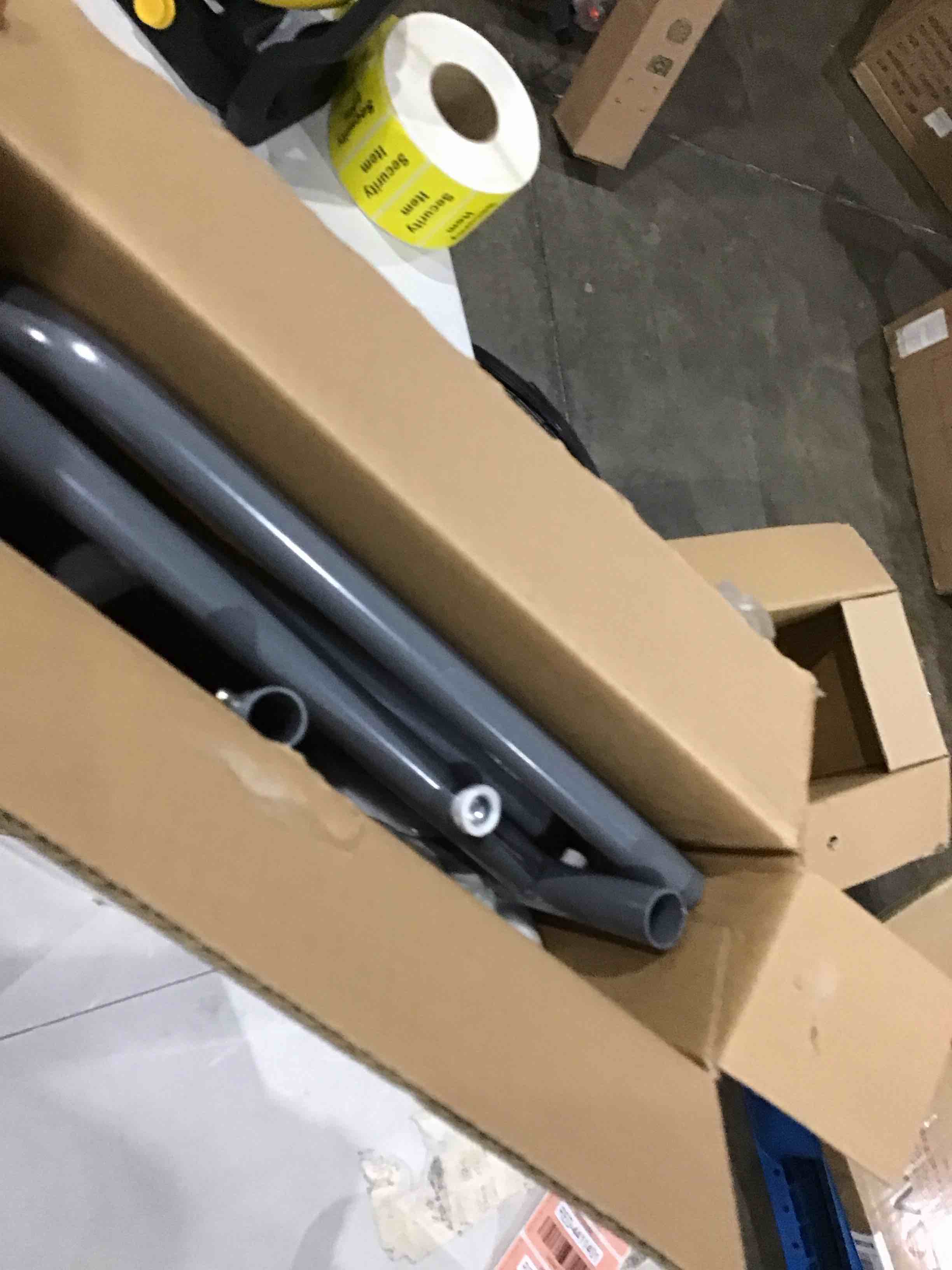 https://s3.amazonaws.com/lotting-images-prod/bidfta/RED4411396_1751311101620.jpeg