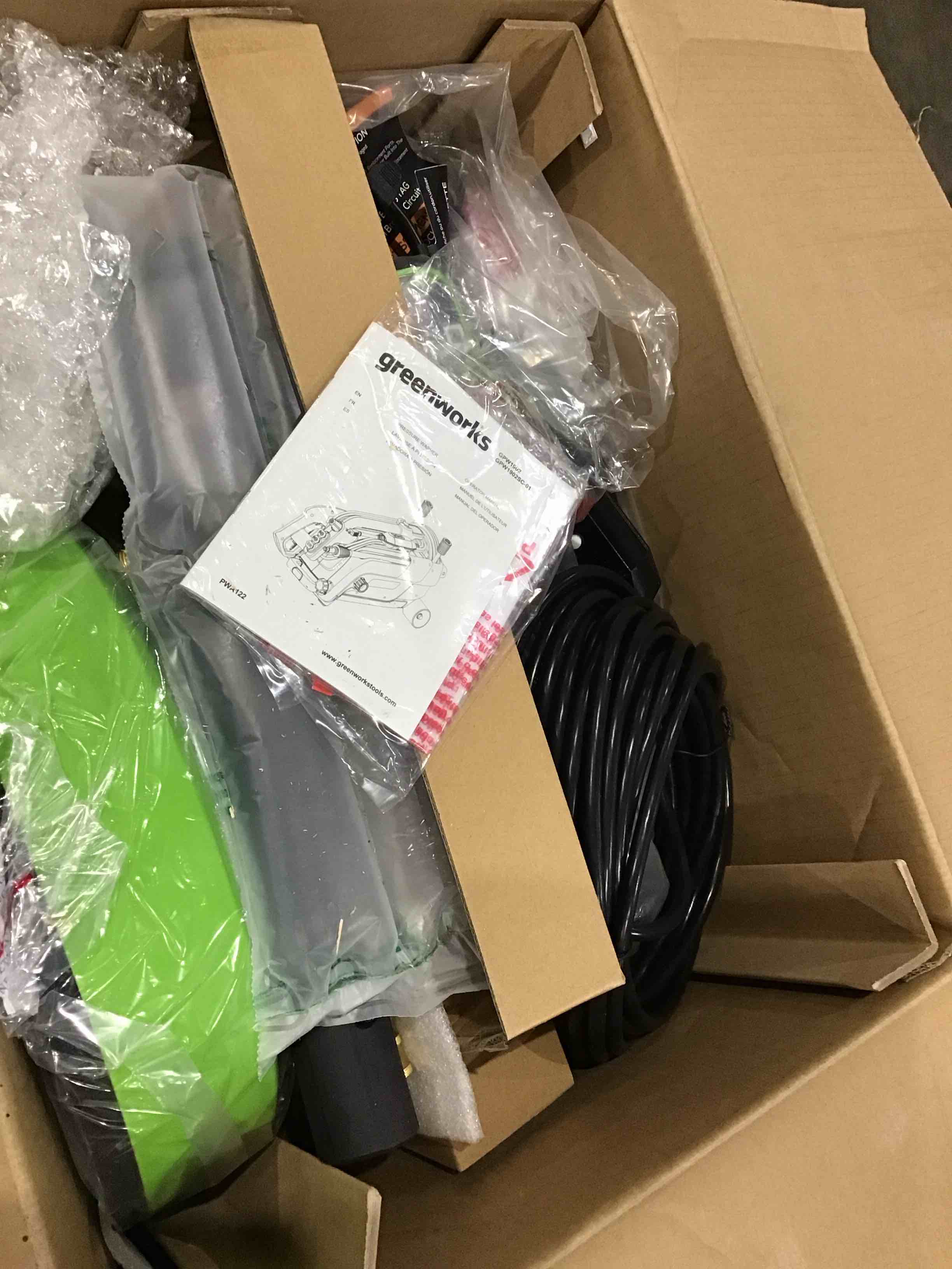 https://s3.amazonaws.com/lotting-images-prod/bidfta/RED4411432_1751390674316.jpeg