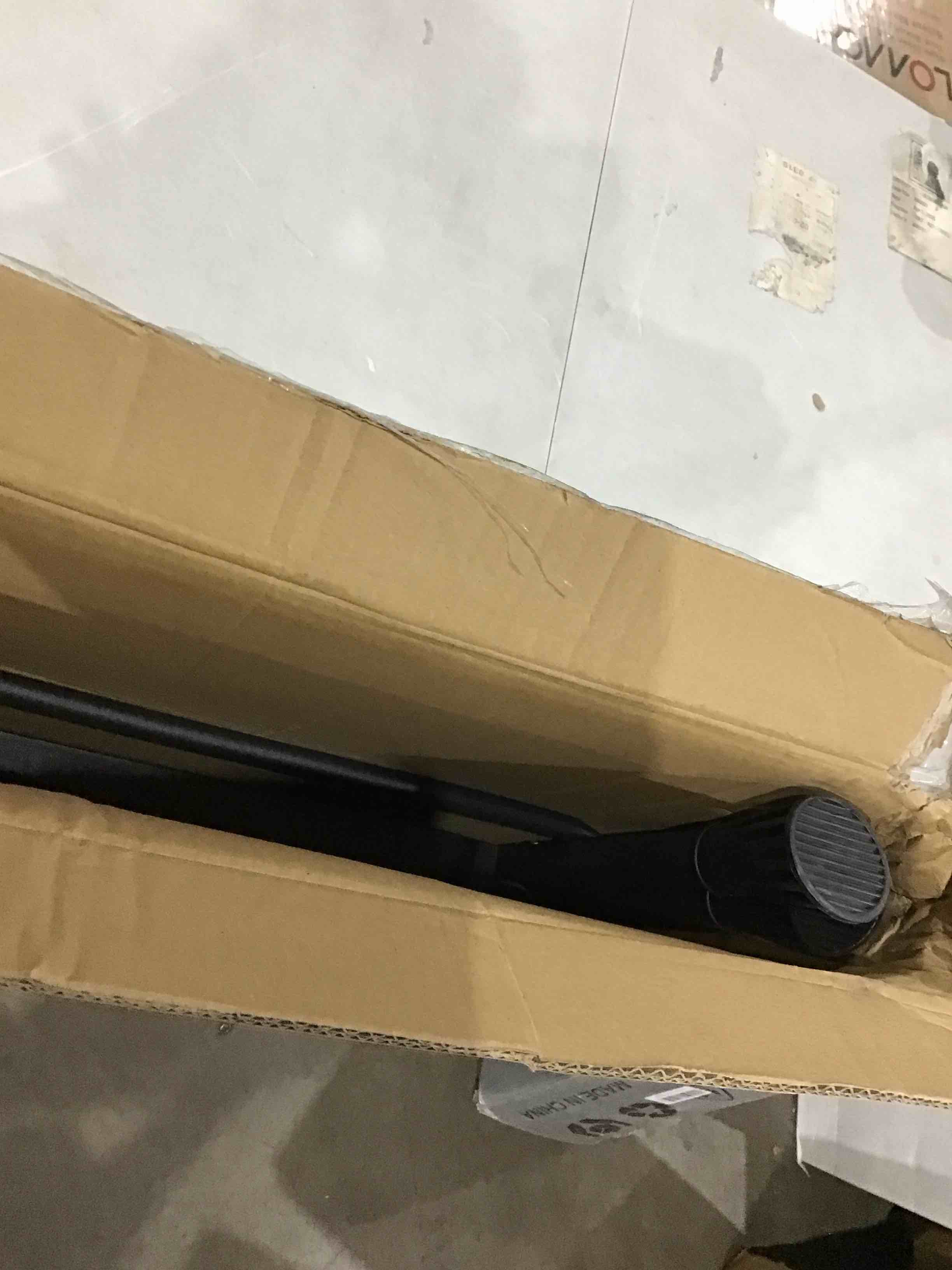 https://s3.amazonaws.com/lotting-images-prod/bidfta/RED4411449_1751464618744.jpeg