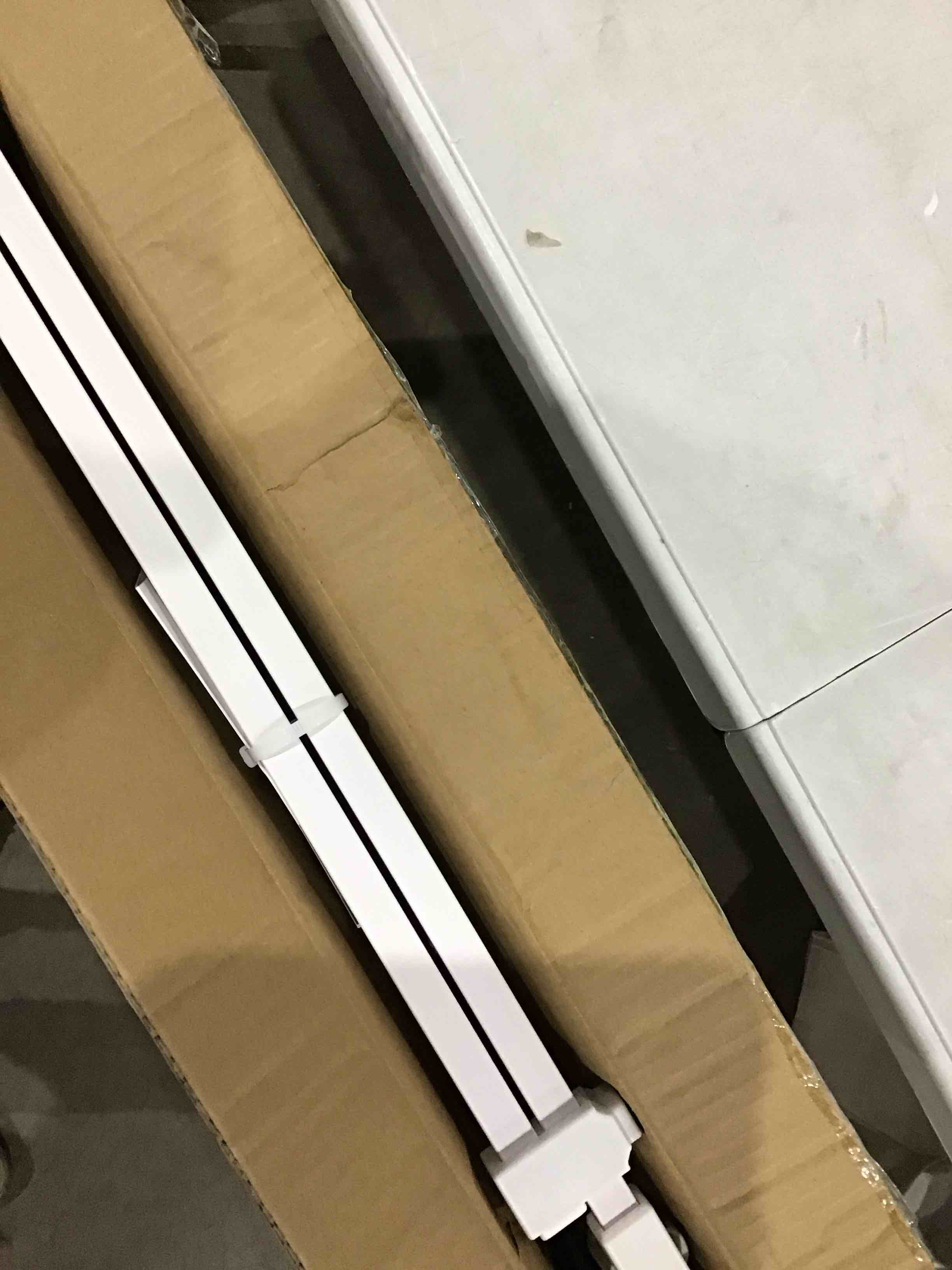 https://s3.amazonaws.com/lotting-images-prod/bidfta/RED4411481_1751475272353.jpeg