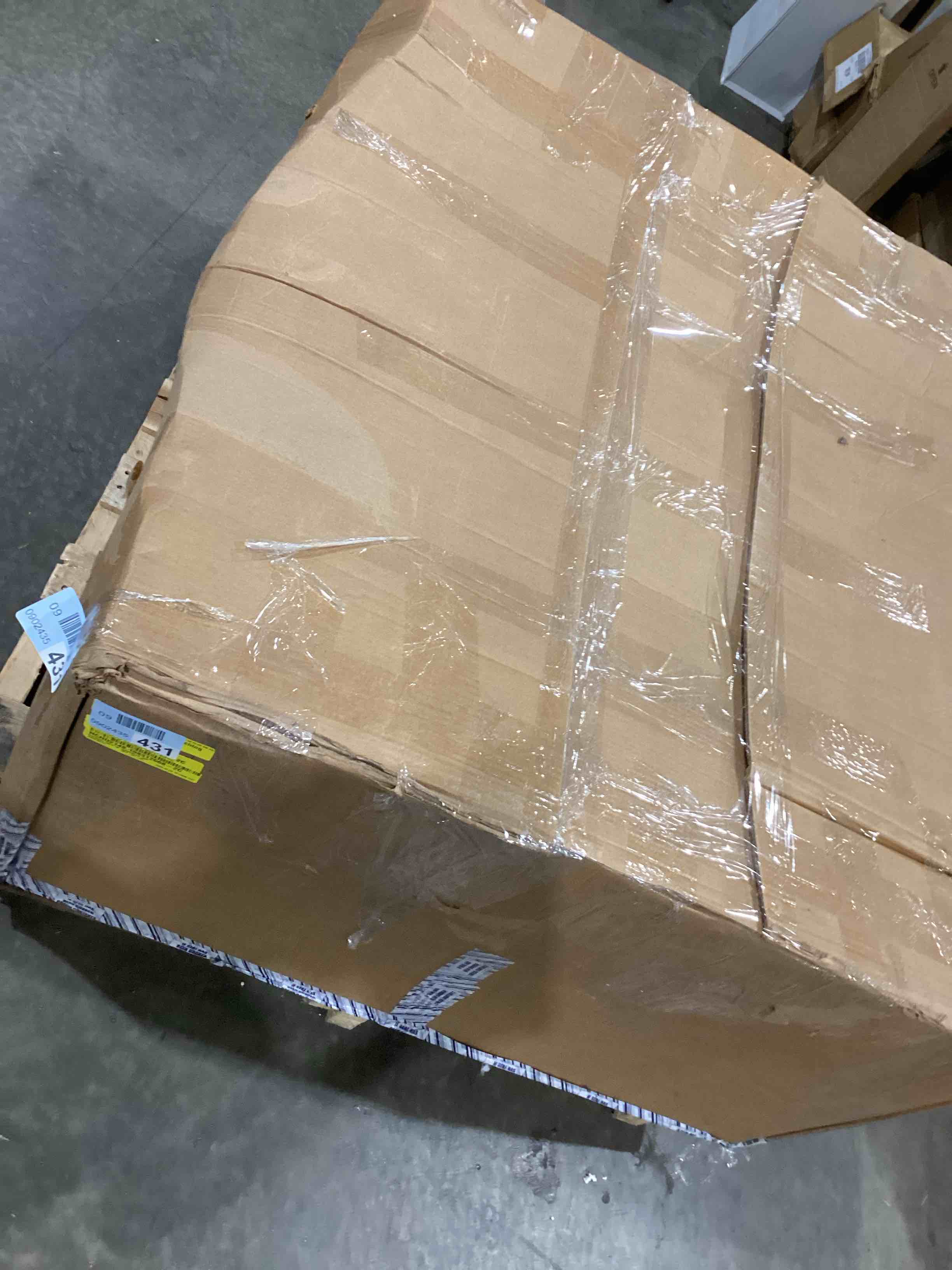 https://s3.amazonaws.com/lotting-images-prod/bidfta/RED4411500_1751551236994.jpeg