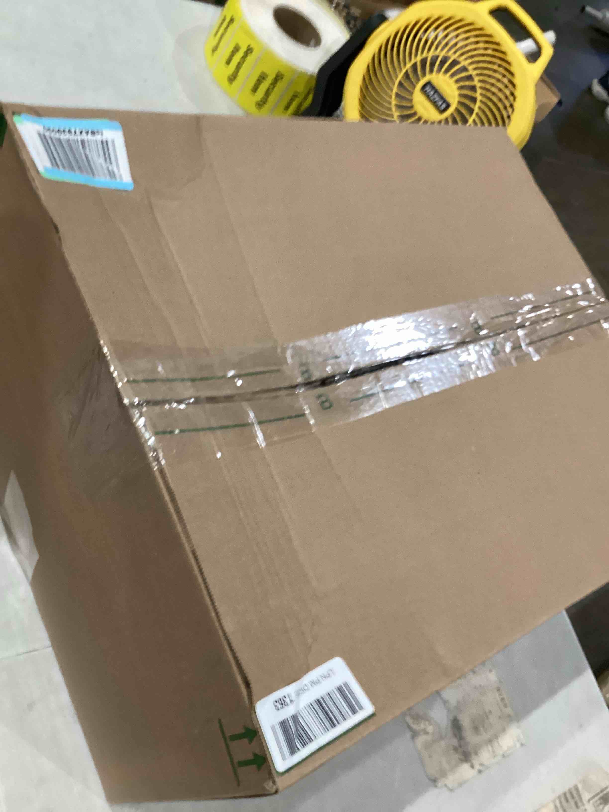 https://s3.amazonaws.com/lotting-images-prod/bidfta/RED4411558_1751893072849.jpeg