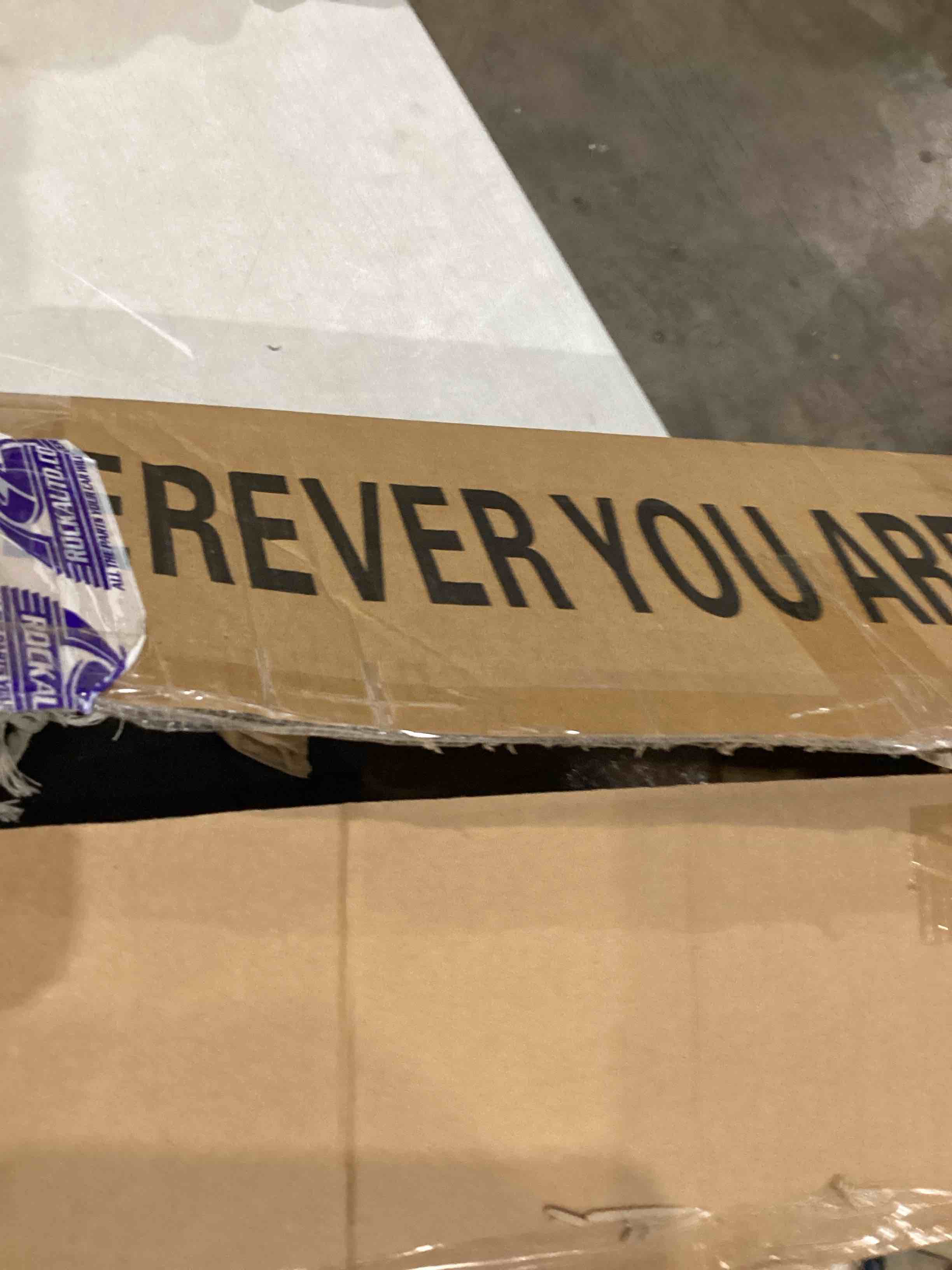 https://s3.amazonaws.com/lotting-images-prod/bidfta/RED4411652_1751985775885.jpeg