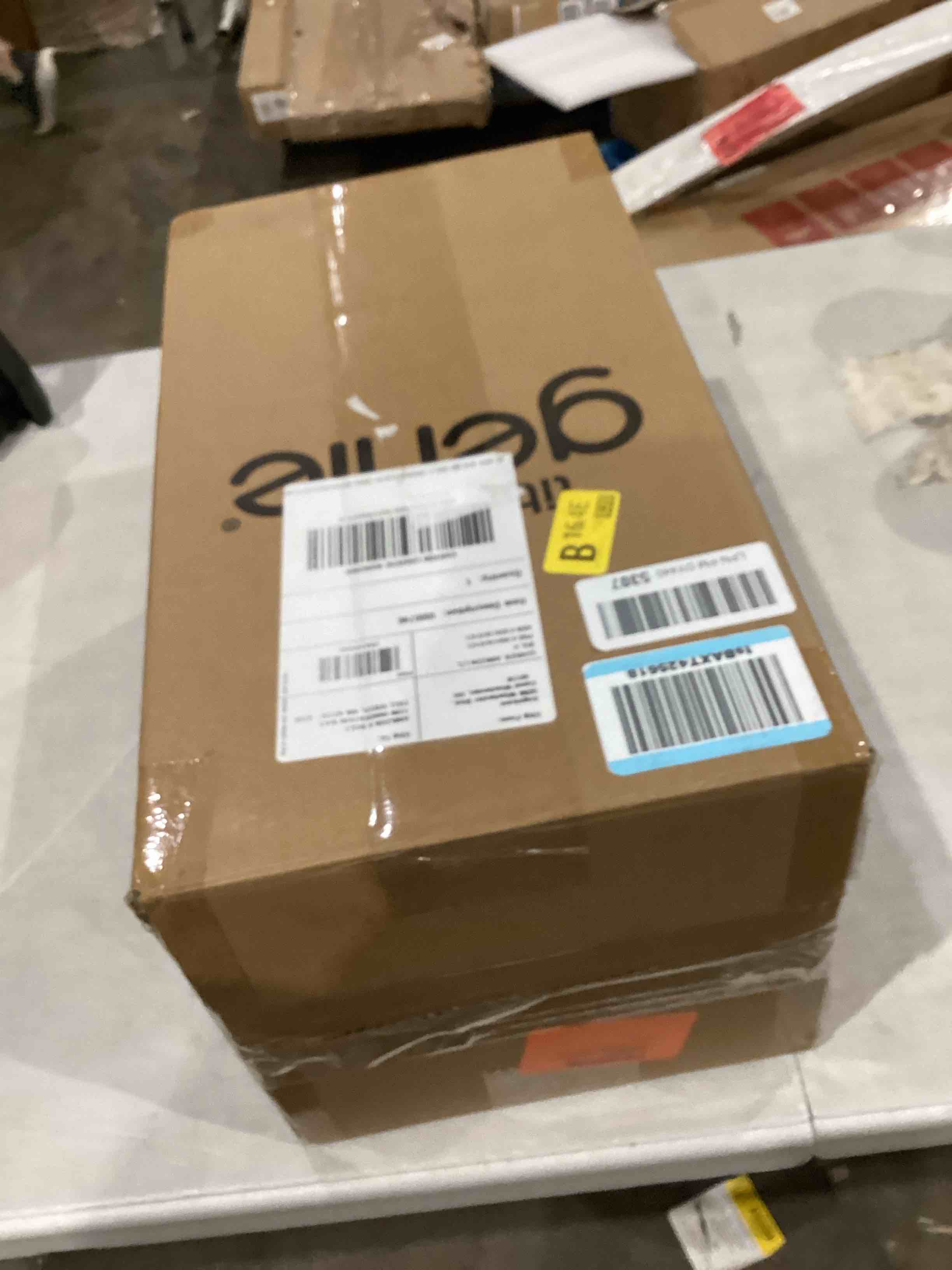 https://s3.amazonaws.com/lotting-images-prod/bidfta/RED4411657_1751987481842.jpeg