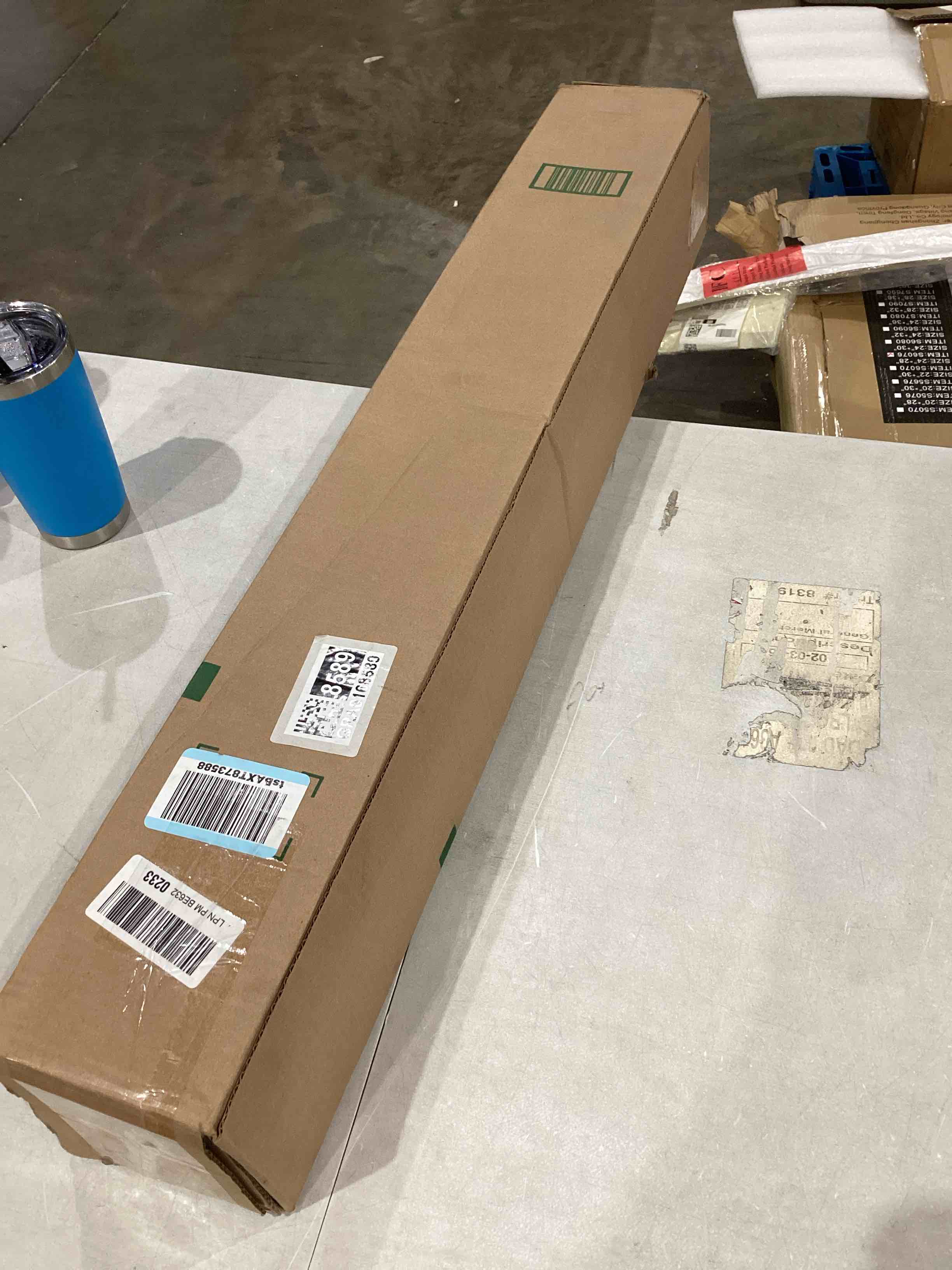 https://s3.amazonaws.com/lotting-images-prod/bidfta/RED4411697_1752175156828.jpeg