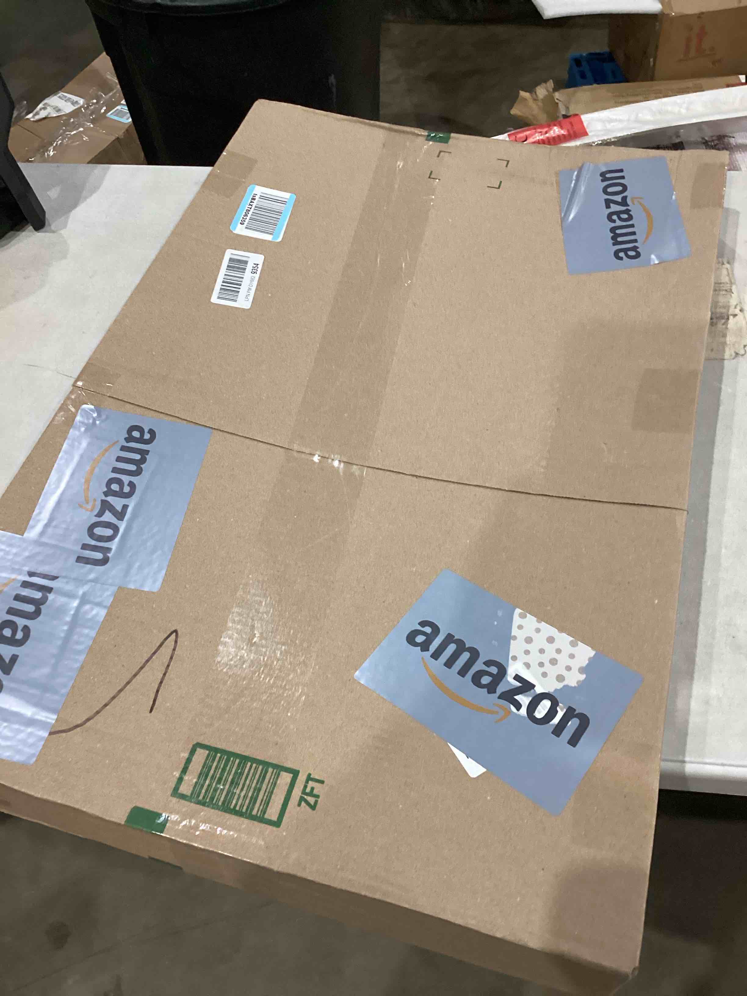 https://s3.amazonaws.com/lotting-images-prod/bidfta/RED4411719_1752500797664.jpeg