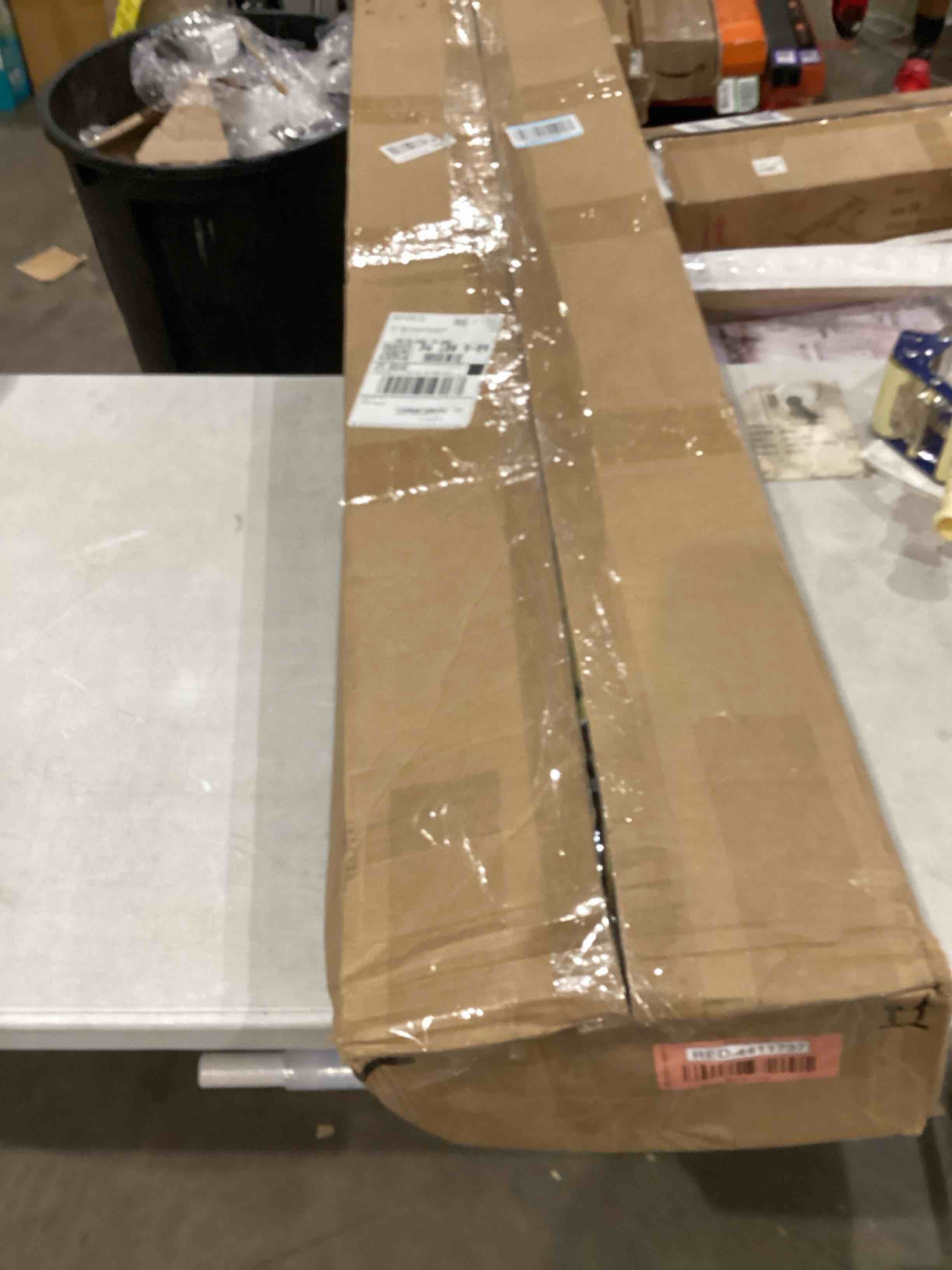 https://s3.amazonaws.com/lotting-images-prod/bidfta/RED4411737_1752507576502.jpeg