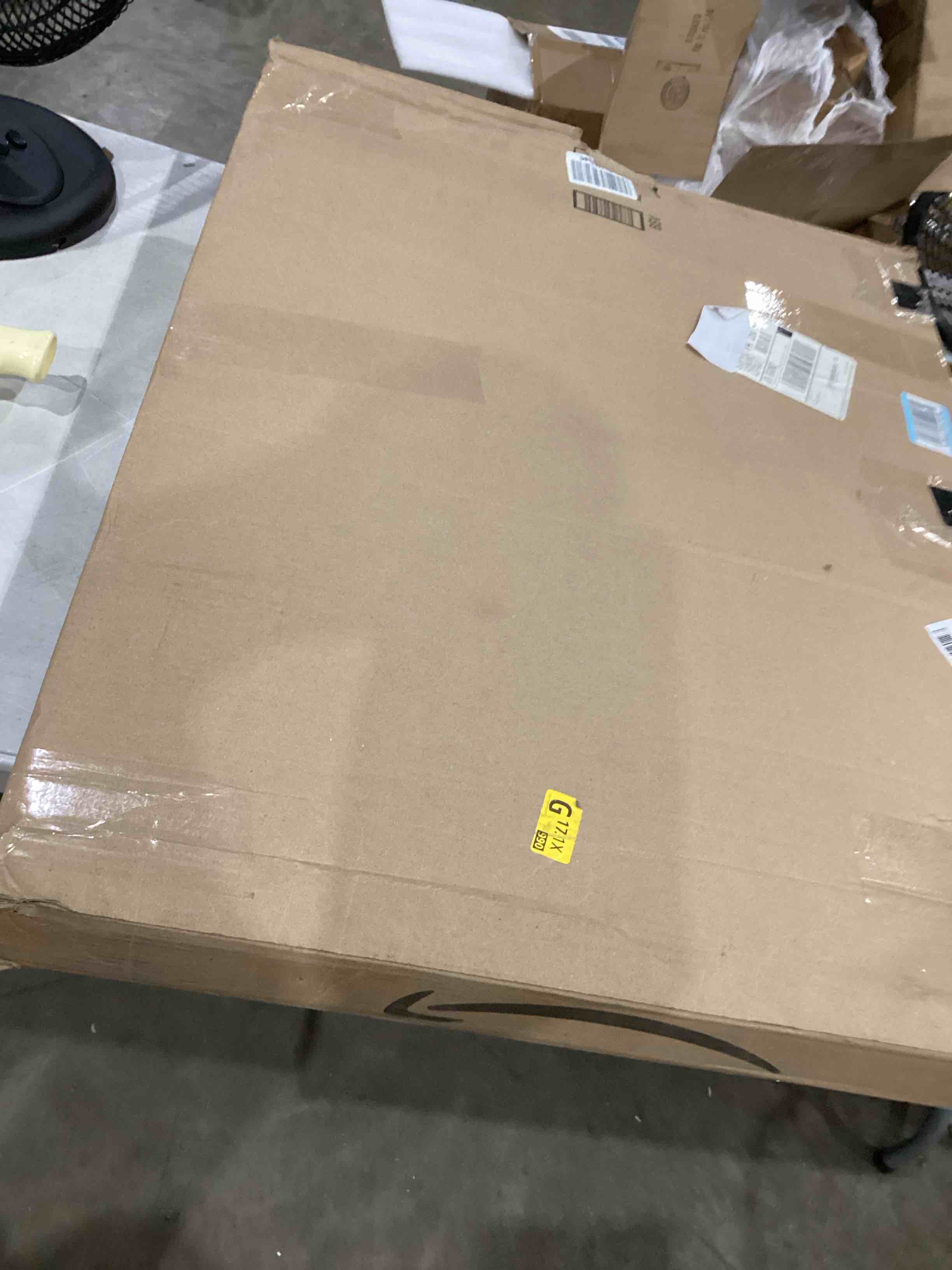 https://s3.amazonaws.com/lotting-images-prod/bidfta/RED4411779_1752690039328.jpeg
