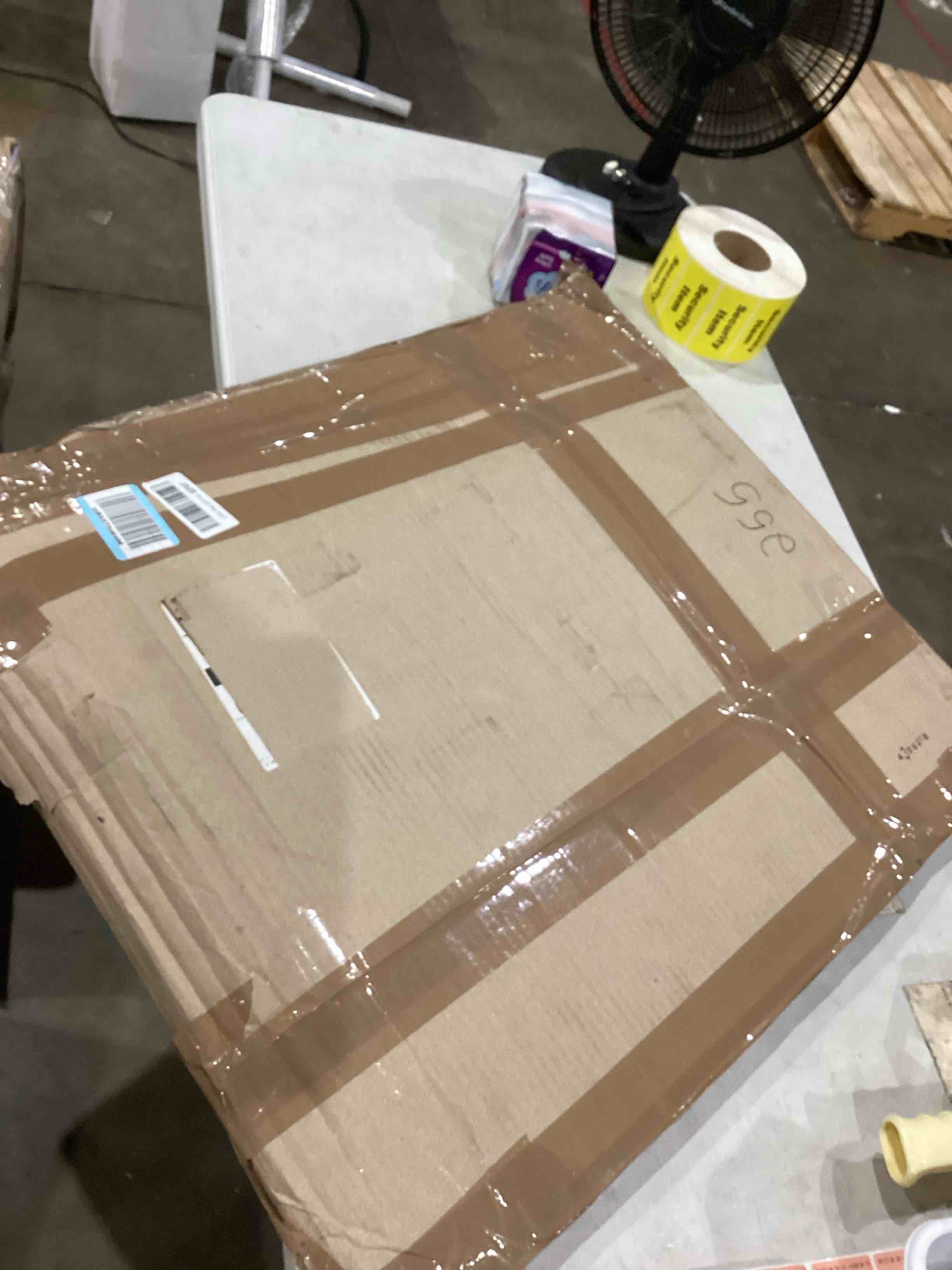 https://s3.amazonaws.com/lotting-images-prod/bidfta/RED4411800_1753279459399.jpeg