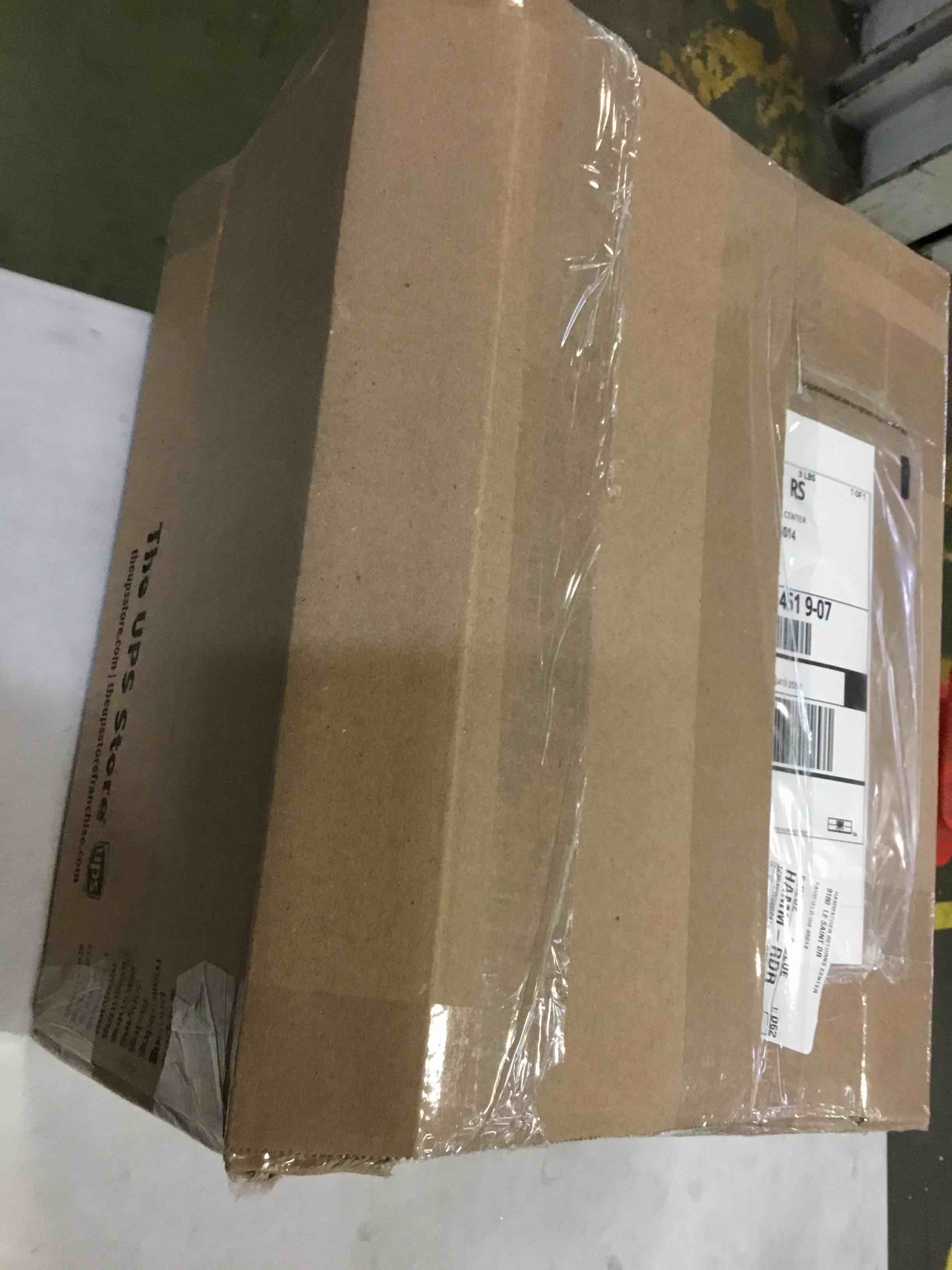 https://s3.amazonaws.com/lotting-images-prod/bidfta/RED4429762_1676904395092.jpeg