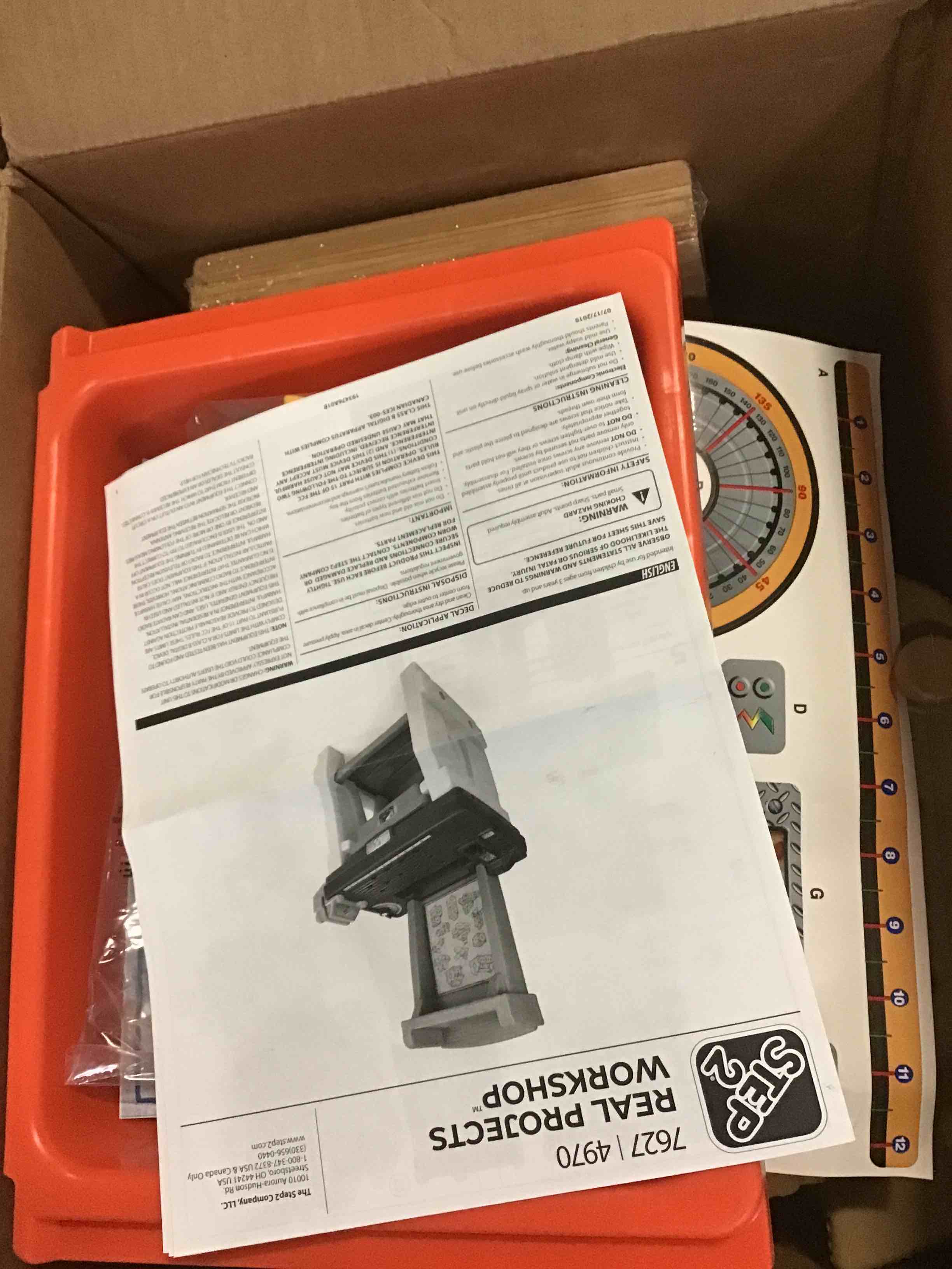 https://s3.amazonaws.com/lotting-images-prod/bidfta/RED4430013_1675873465866.jpeg